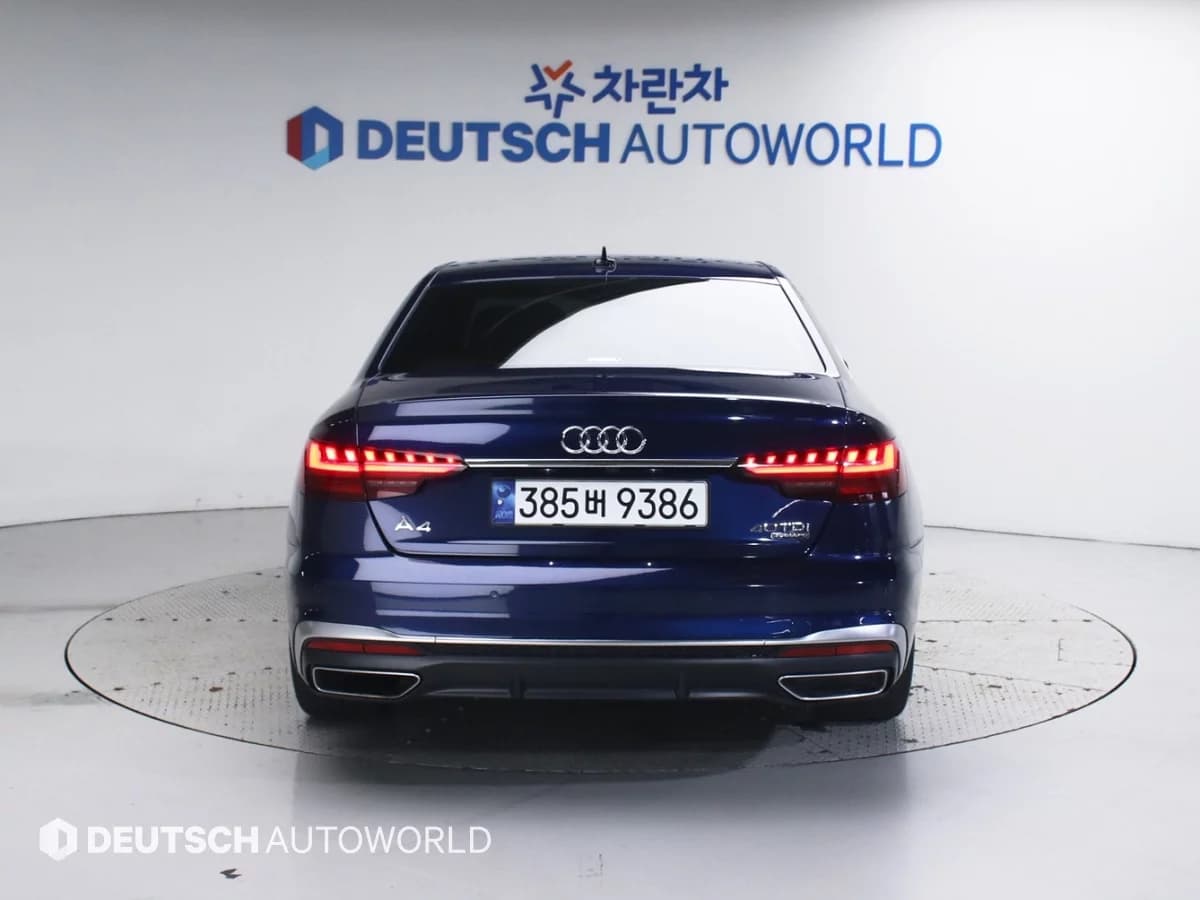 Audi A4 40 TDI Quattro Premium, 2023 г. 58846 км. — фото 4