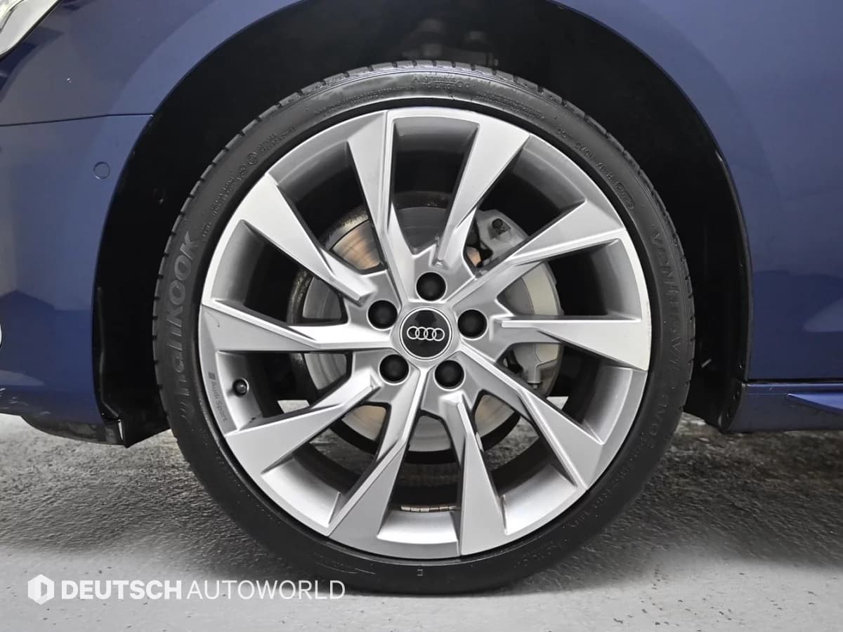 Audi A4 40 TDI Quattro Premium, 2023 г. 58846 км. — фото 5