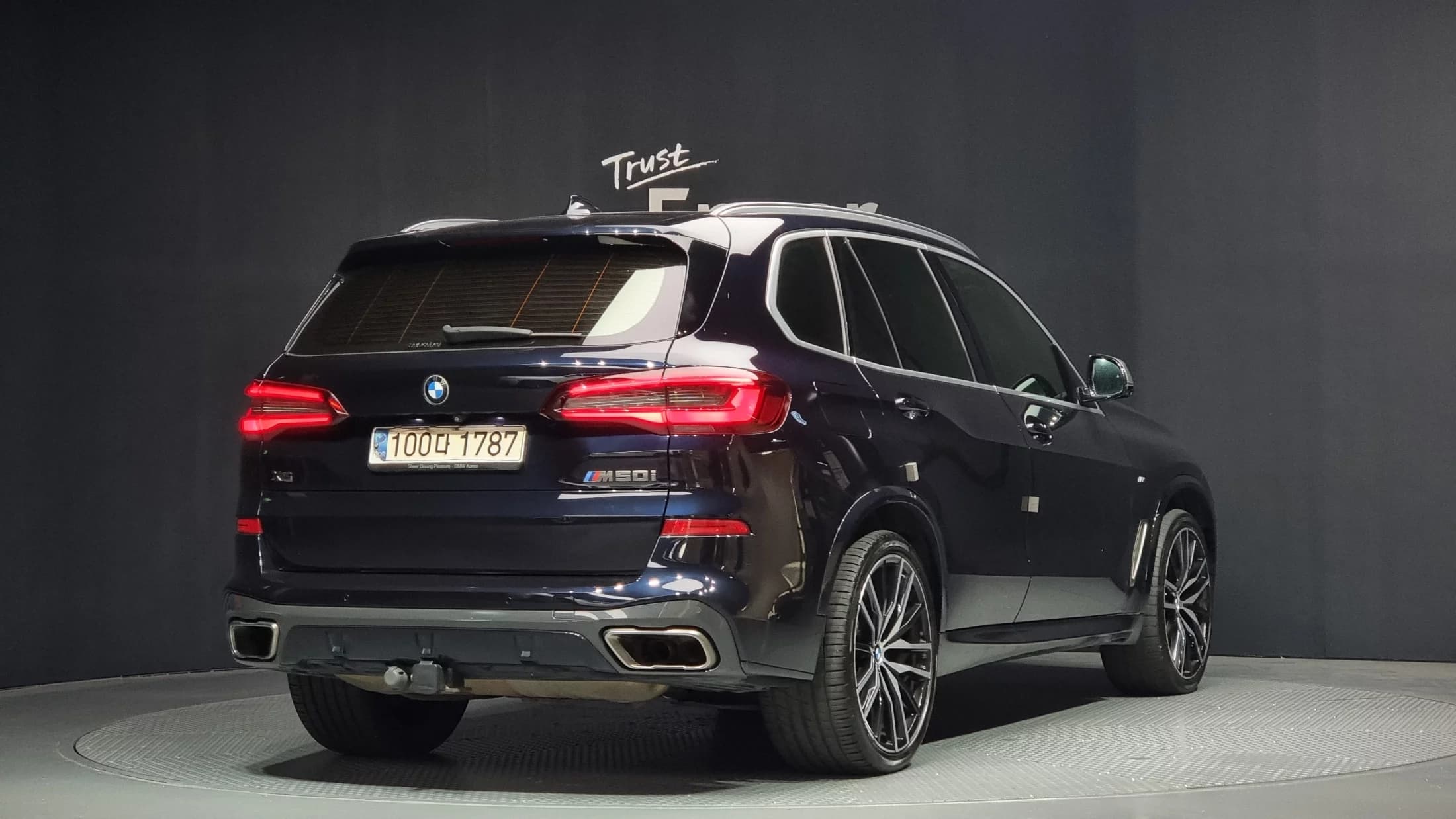 BMW X5 M50i, 2021 г. 97755 км. — фото 2