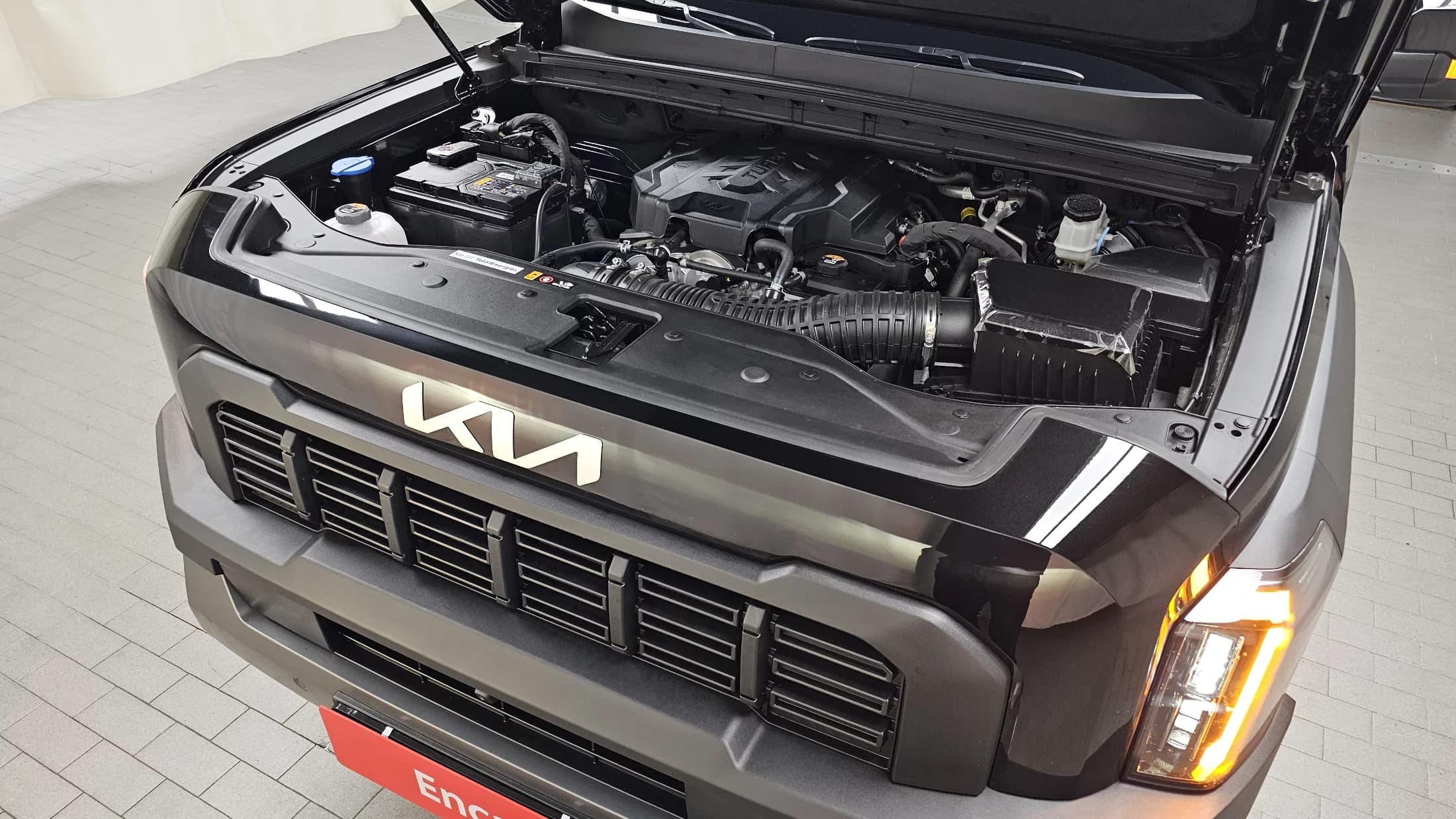 Kia Tasman 2.5T Gasoline 4WD Extreme, 2025 г. 6664 км. — фото 6