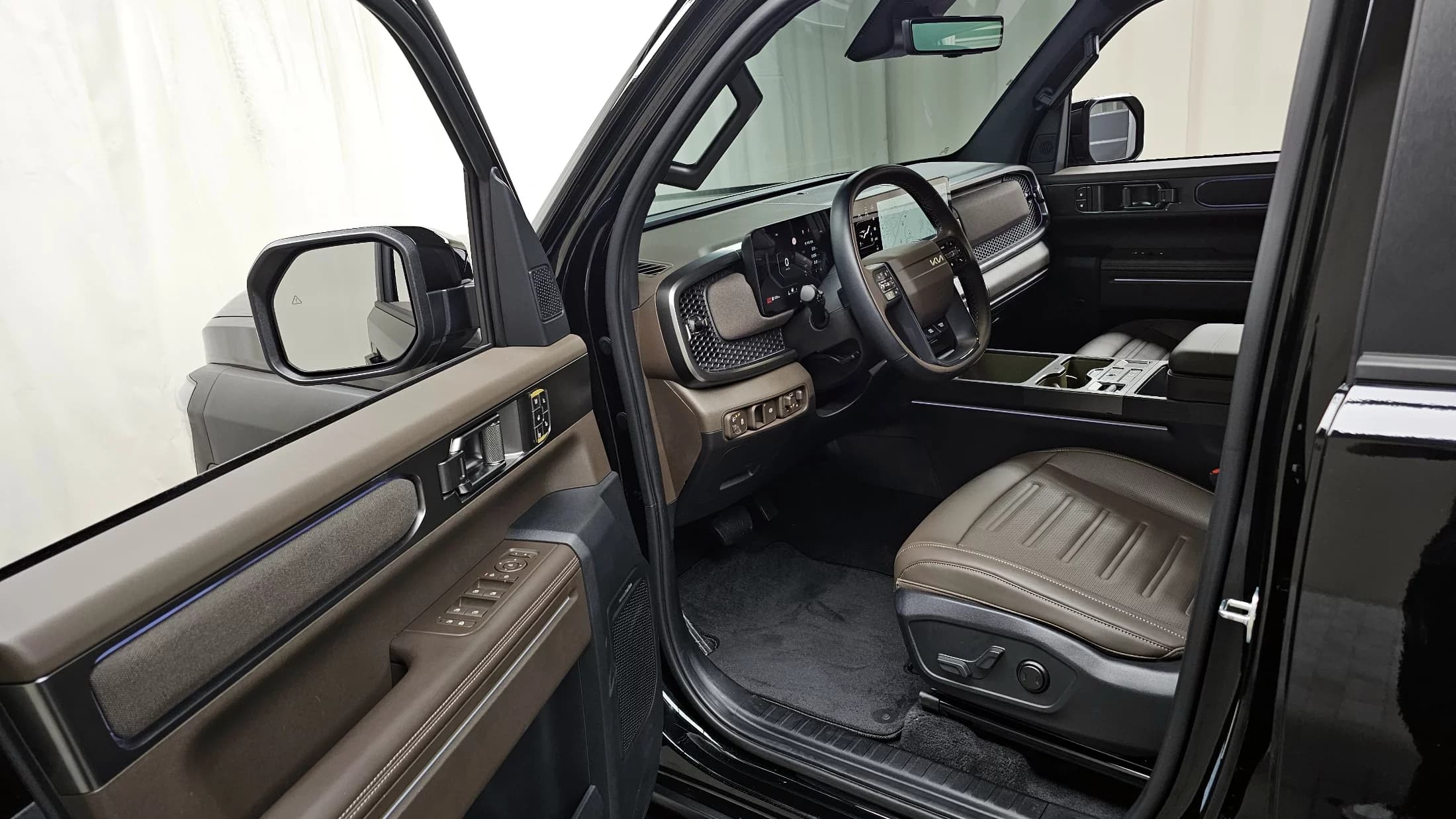 Kia Tasman 2.5T Gasoline 4WD Extreme, 2025 г. 6664 км. — фото 10
