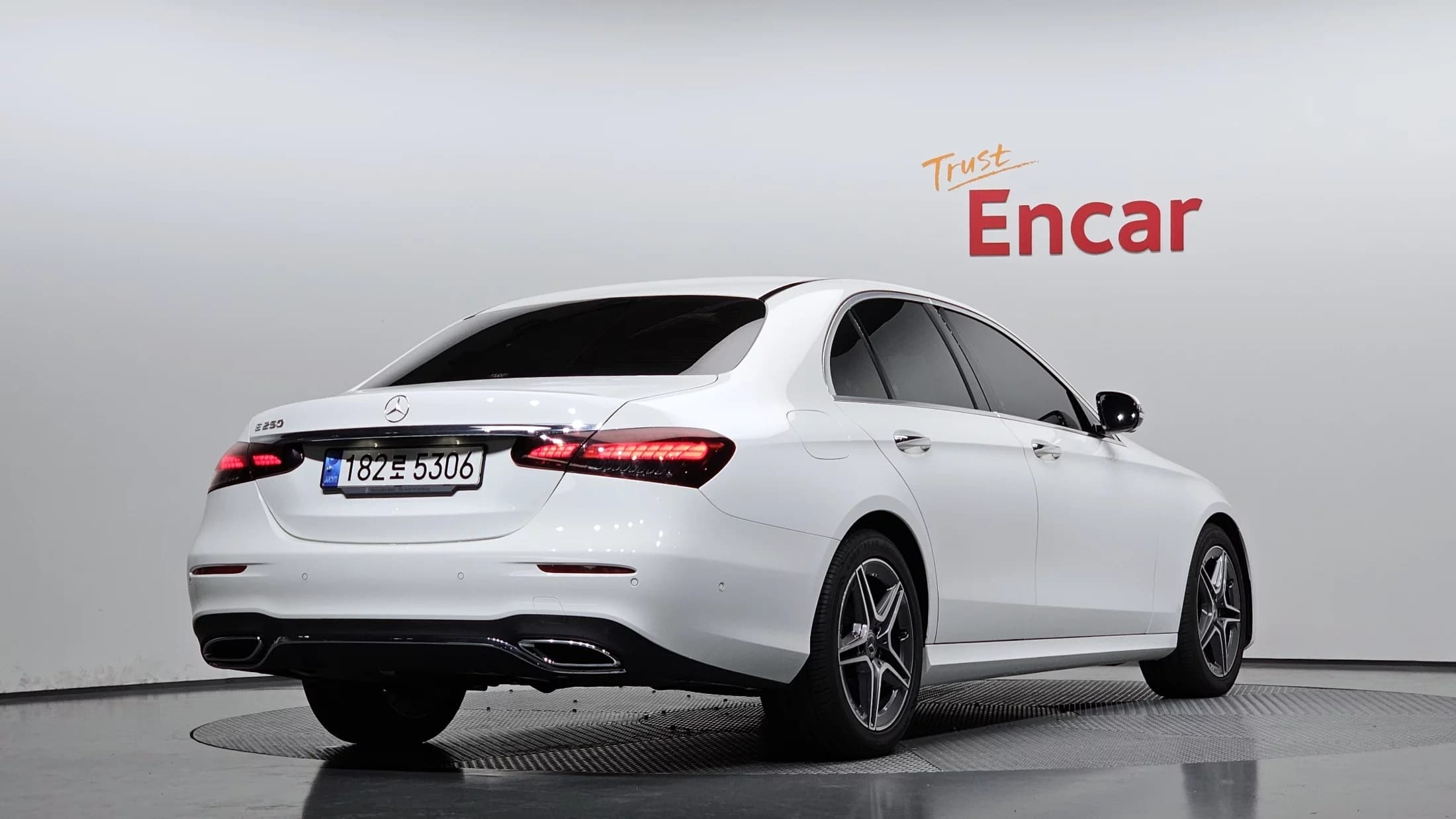 Mercedes-Benz E-Class E250 AMG Line, 2022 г. 29877 км. — фото 2