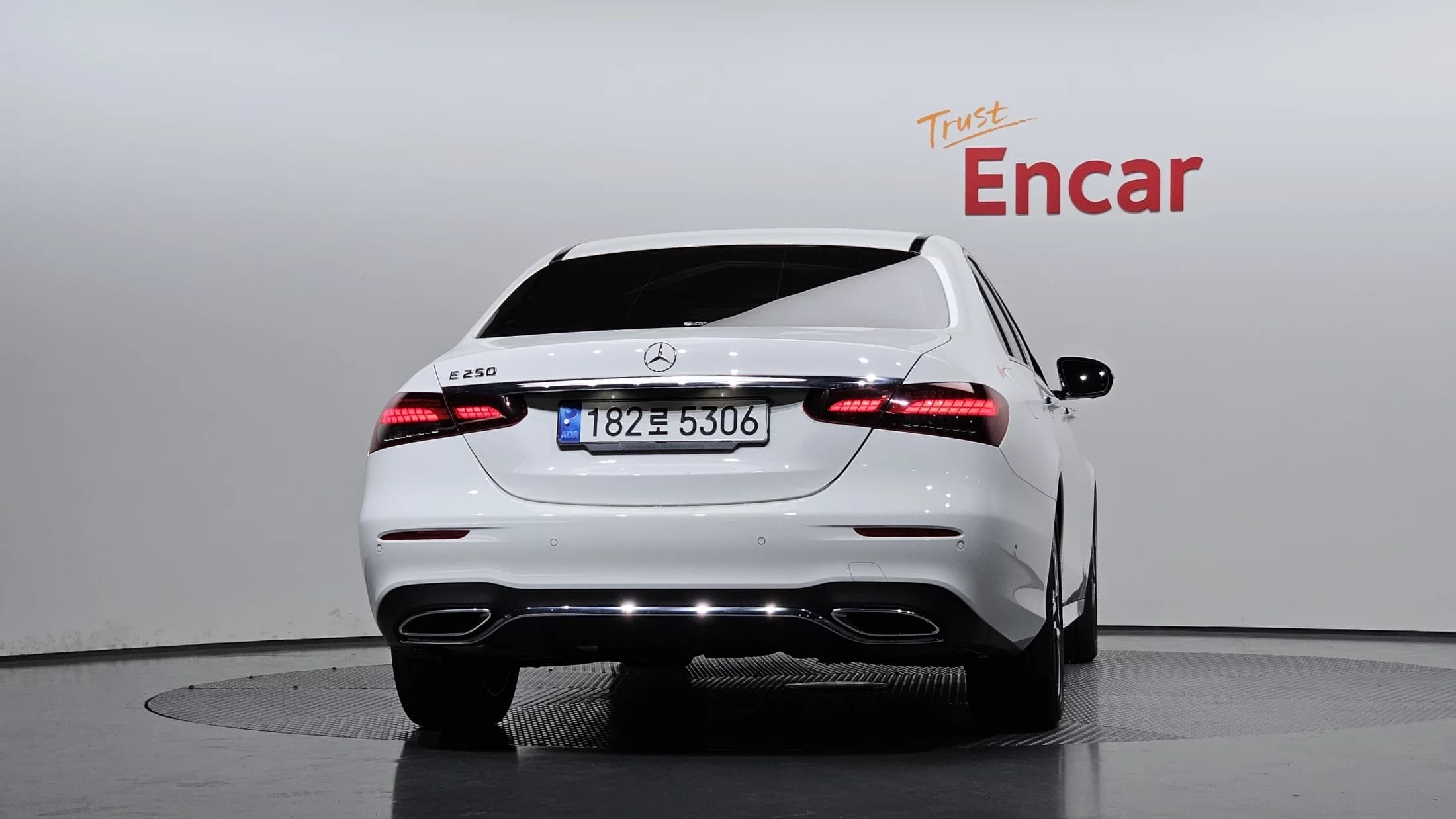 Mercedes-Benz E-Class E250 AMG Line, 2022 г. 29877 км. — фото 4