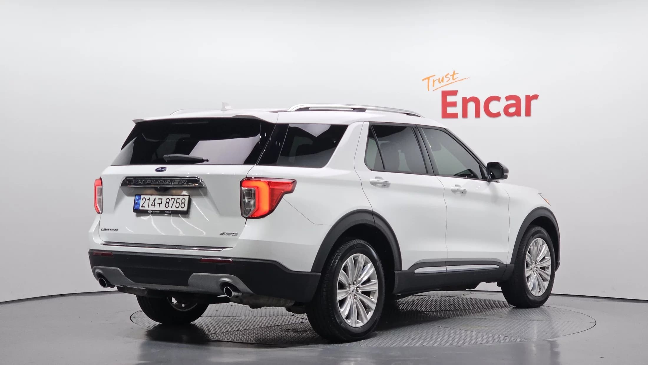 Ford EXPLORER 2.3 LimIted 4WD, 2023 г. 20757 км. — фото 2