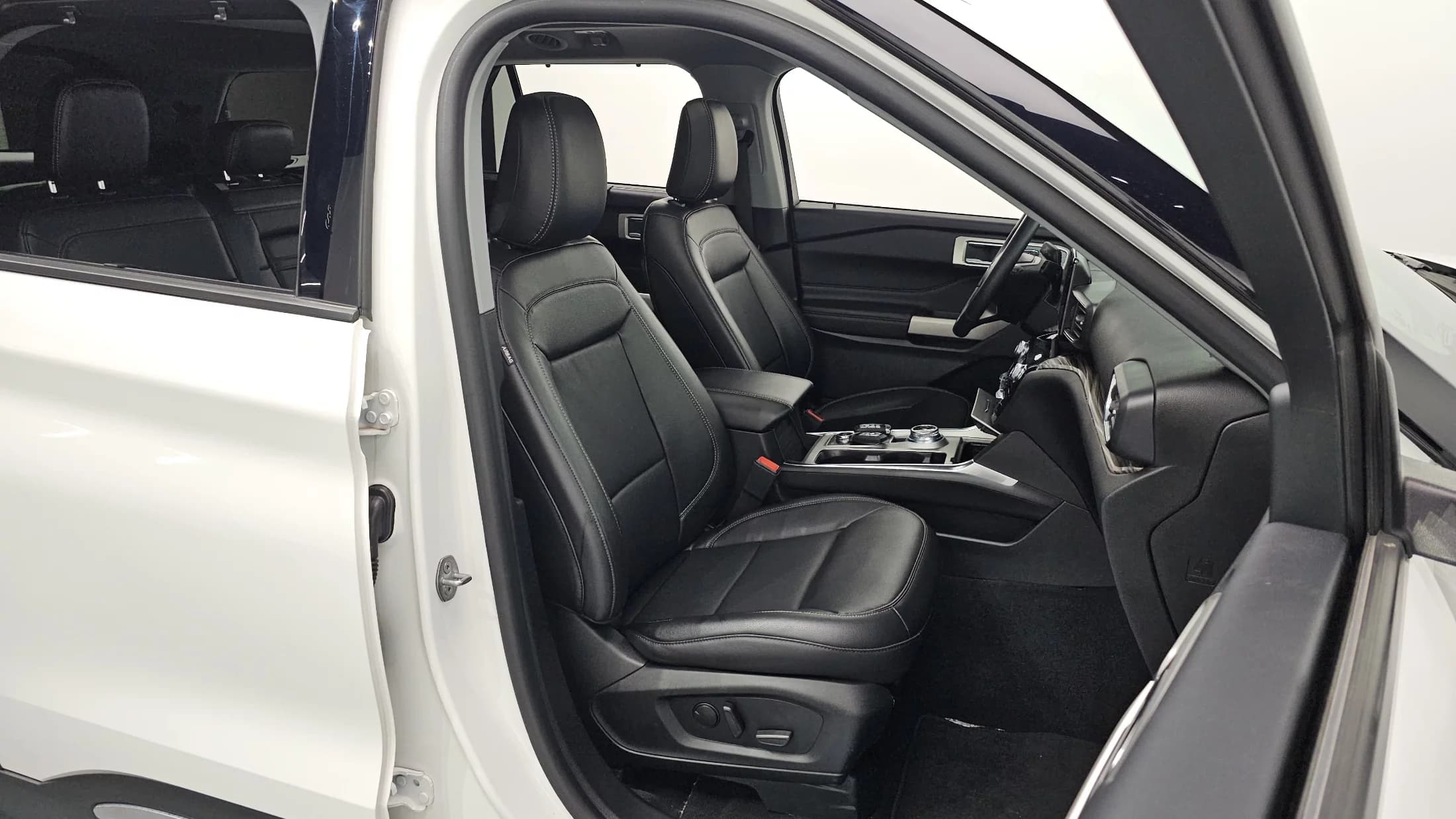 Ford EXPLORER 2.3 LimIted 4WD, 2023 г. 20757 км. — фото 11