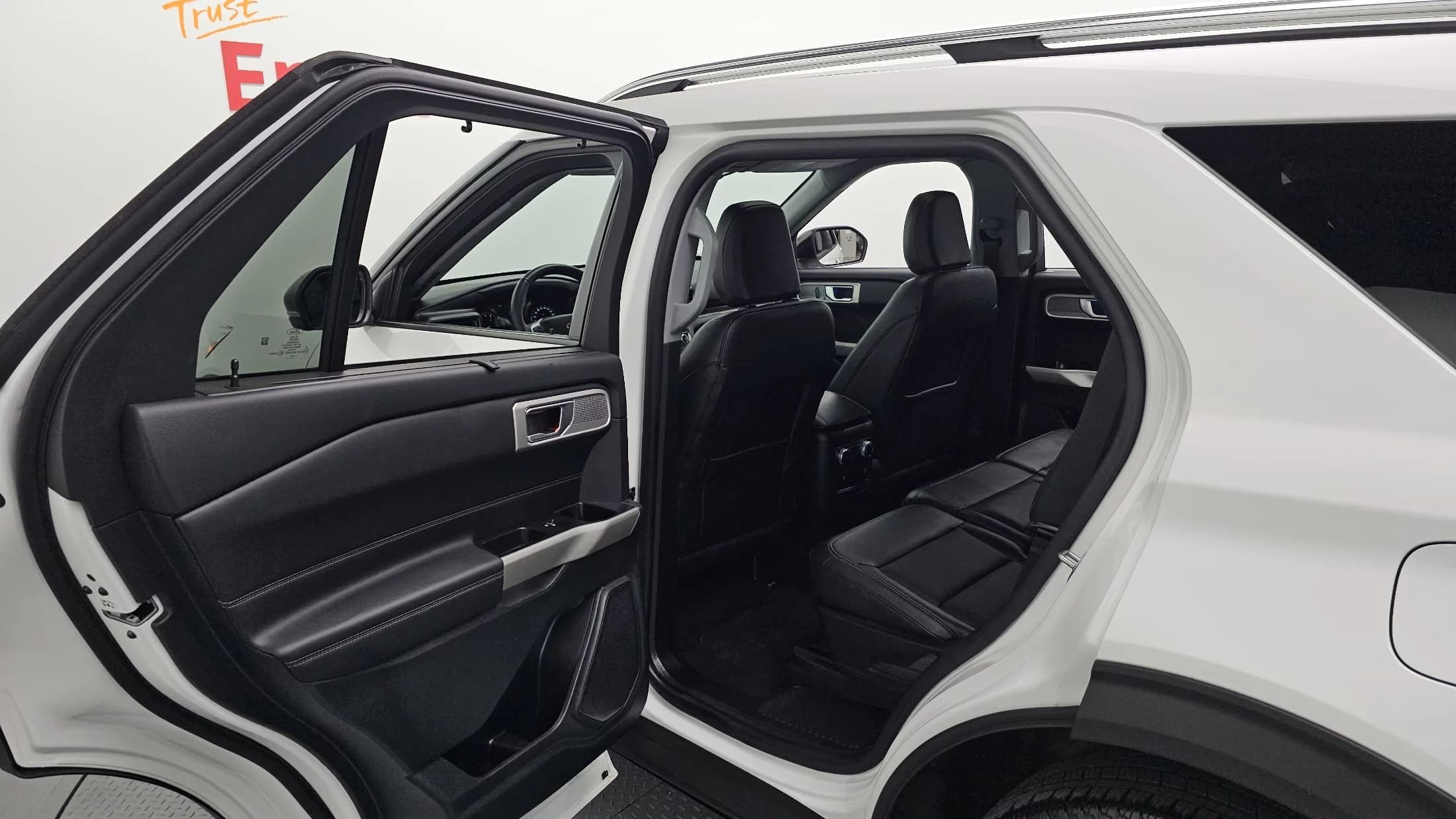 Ford EXPLORER 2.3 LimIted 4WD, 2023 г. 20757 км. — фото 12