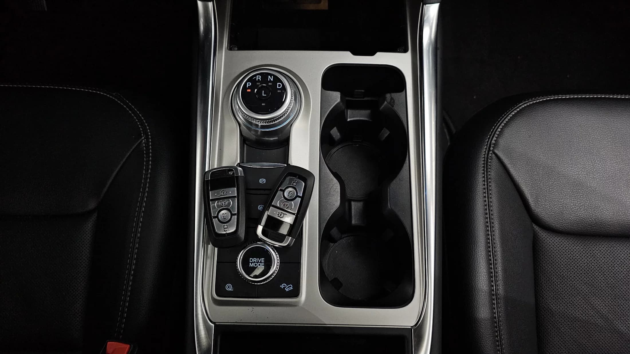 Ford EXPLORER 2.3 LimIted 4WD, 2023 г. 20757 км. — фото 9