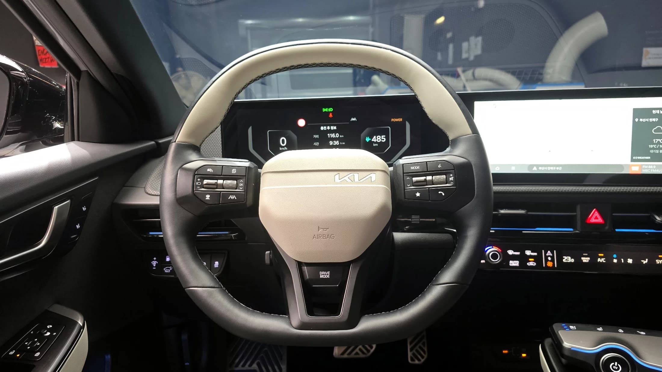 Kia EV6 Long Range 2WD GT Line, электромобиль, 2025 г. 8386 км. — фото 13