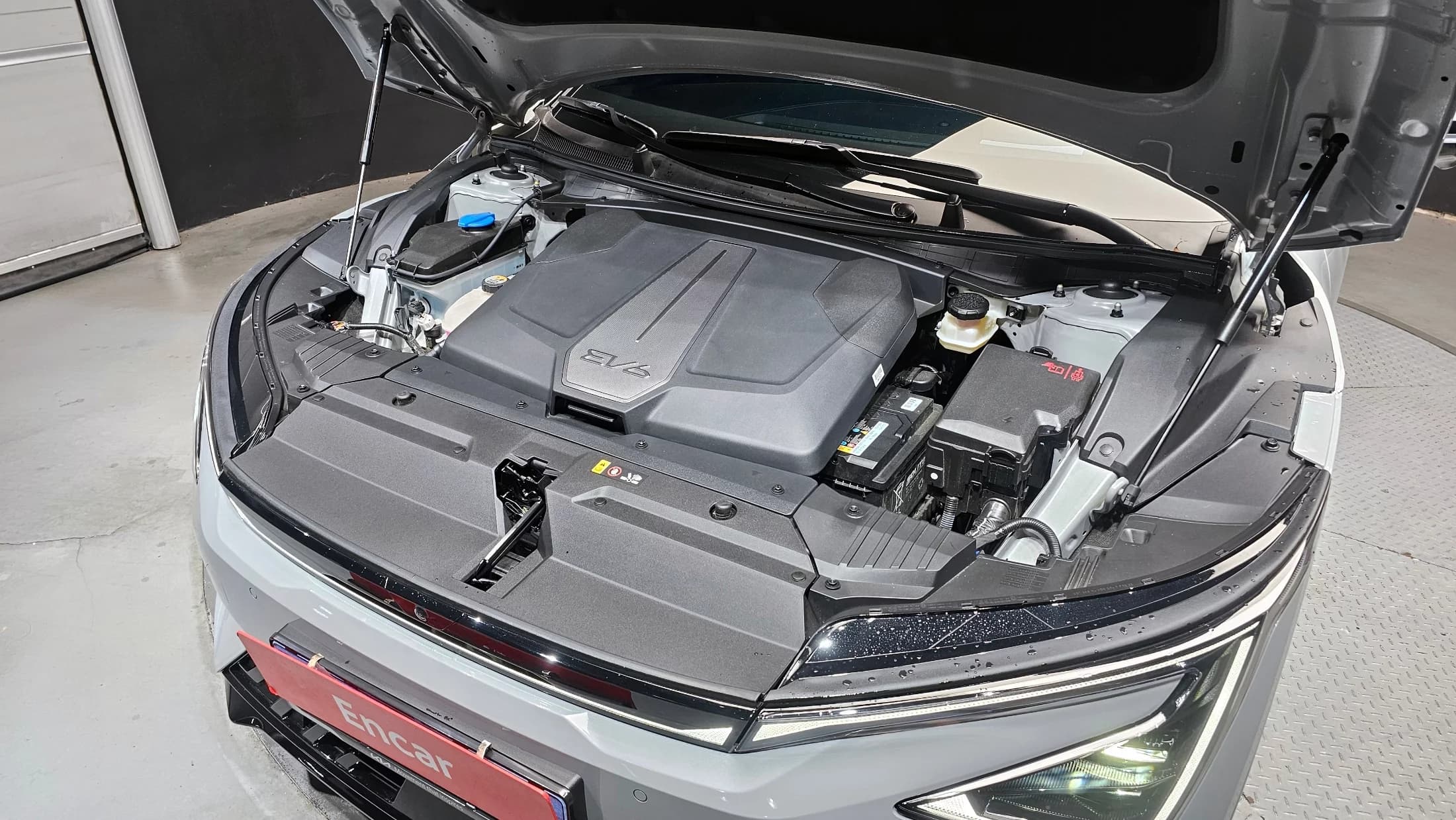 Kia EV6 Long Range 2WD GT Line, электромобиль, 2025 г. 8386 км. — фото 6