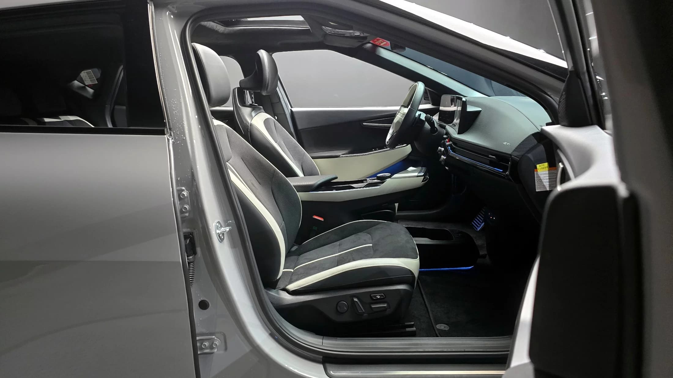 Kia EV6 Long Range 2WD GT Line, электромобиль, 2025 г. 8386 км. — фото 10