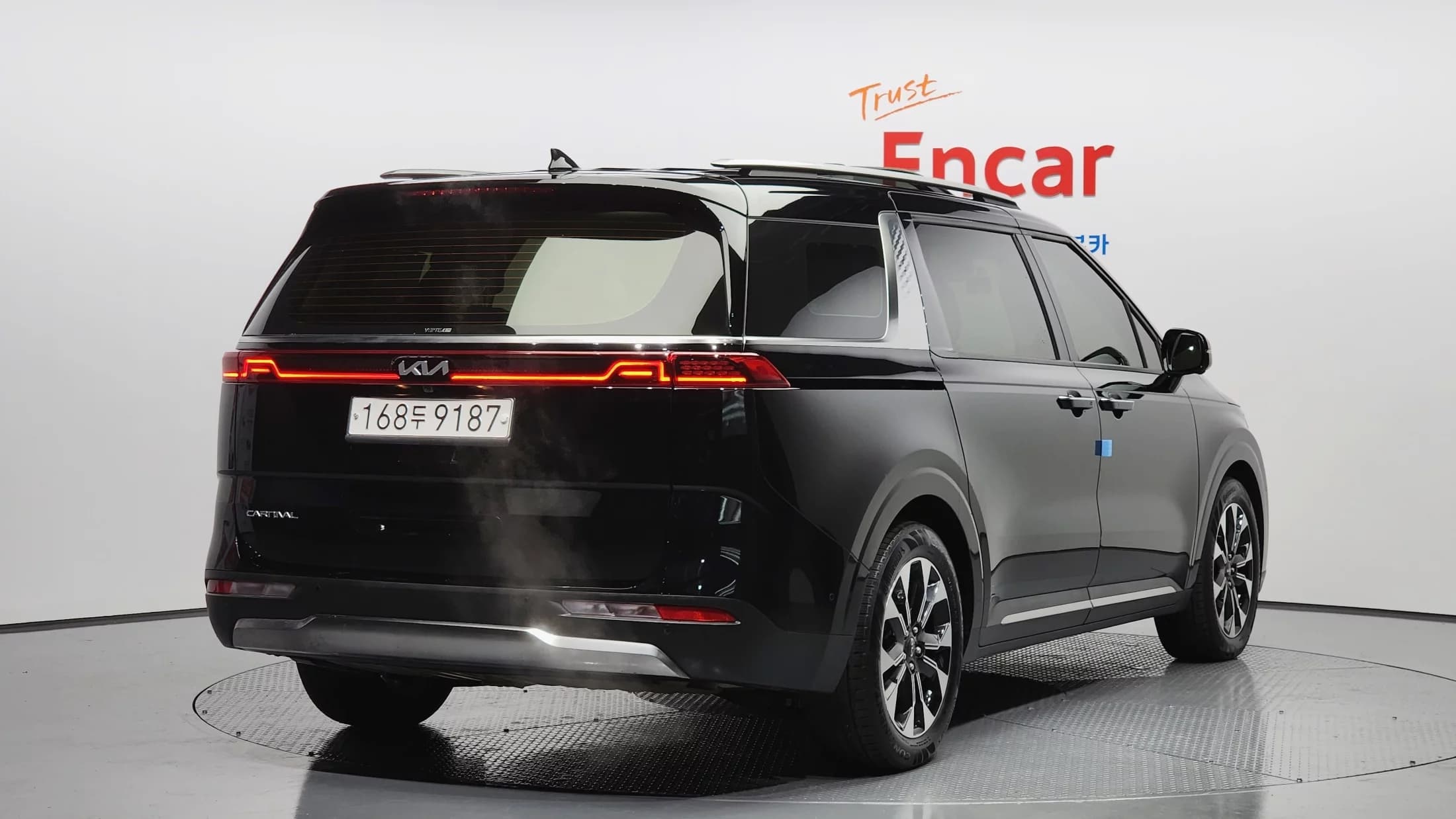 Kia Carnival Gasoline 9-Seater Signature, 2022 г. 63845 км. — фото 2