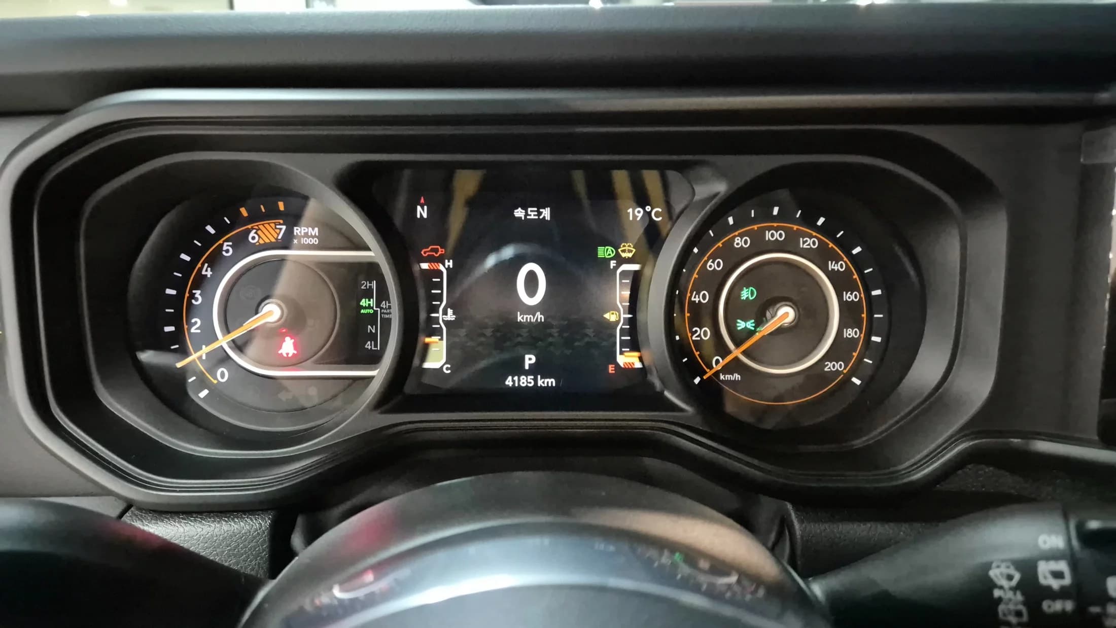 Jeep WRANGLER 2.0 Sahara 4Door, 2024 г. 4255 км. — фото 18