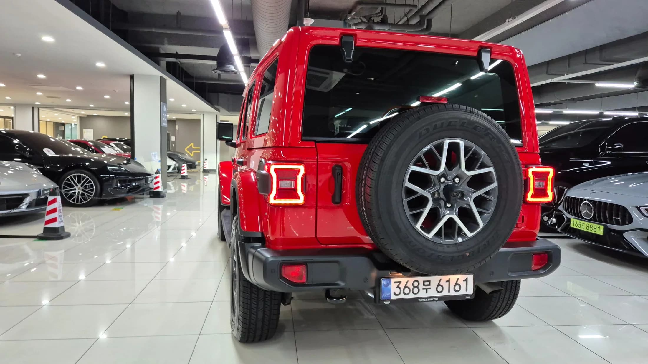 Jeep WRANGLER 2.0 Sahara 4Door, 2024 г. 4255 км. — фото 4