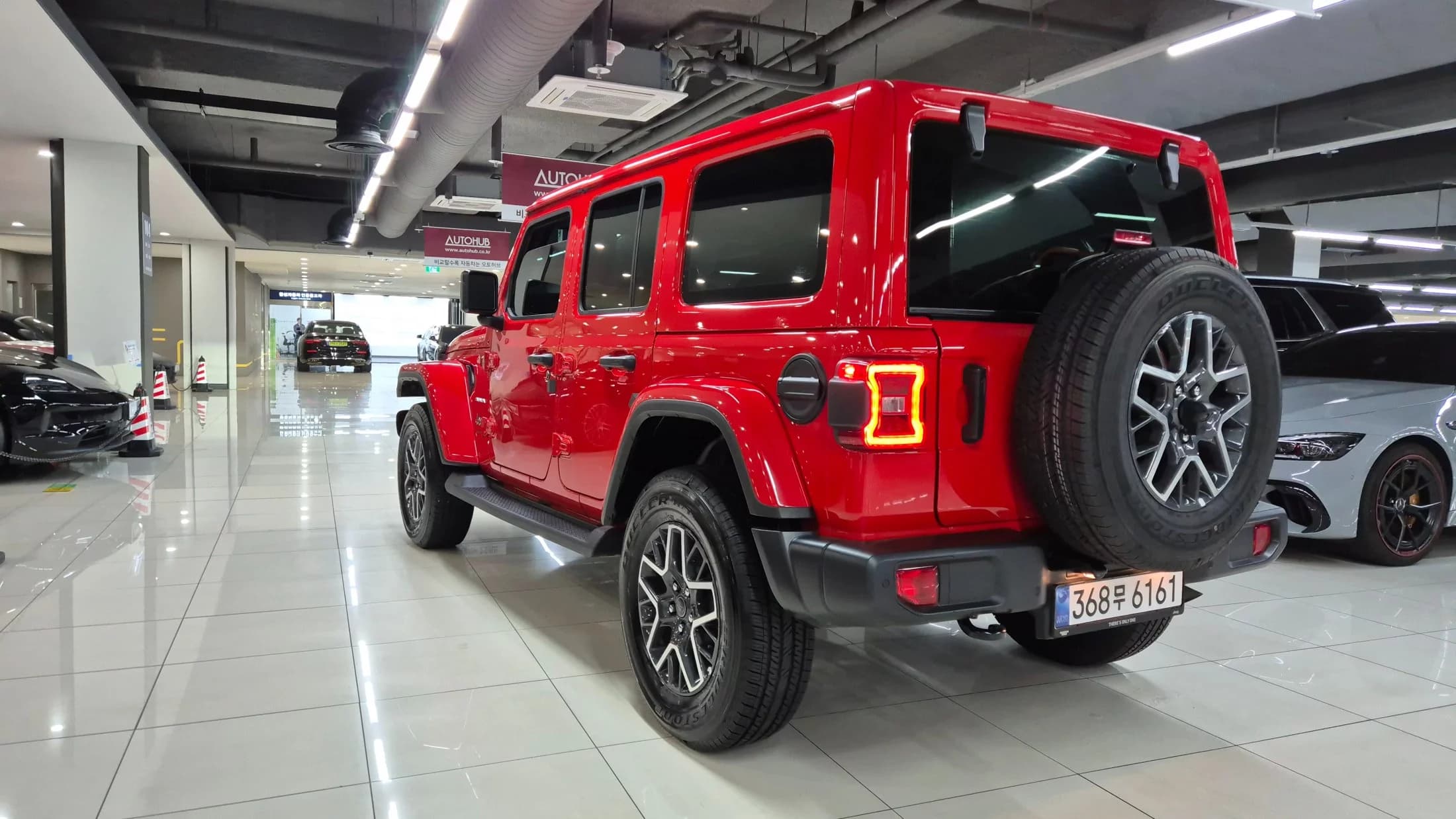 Jeep WRANGLER 2.0 Sahara 4Door, 2024 г. 4255 км. — фото 5