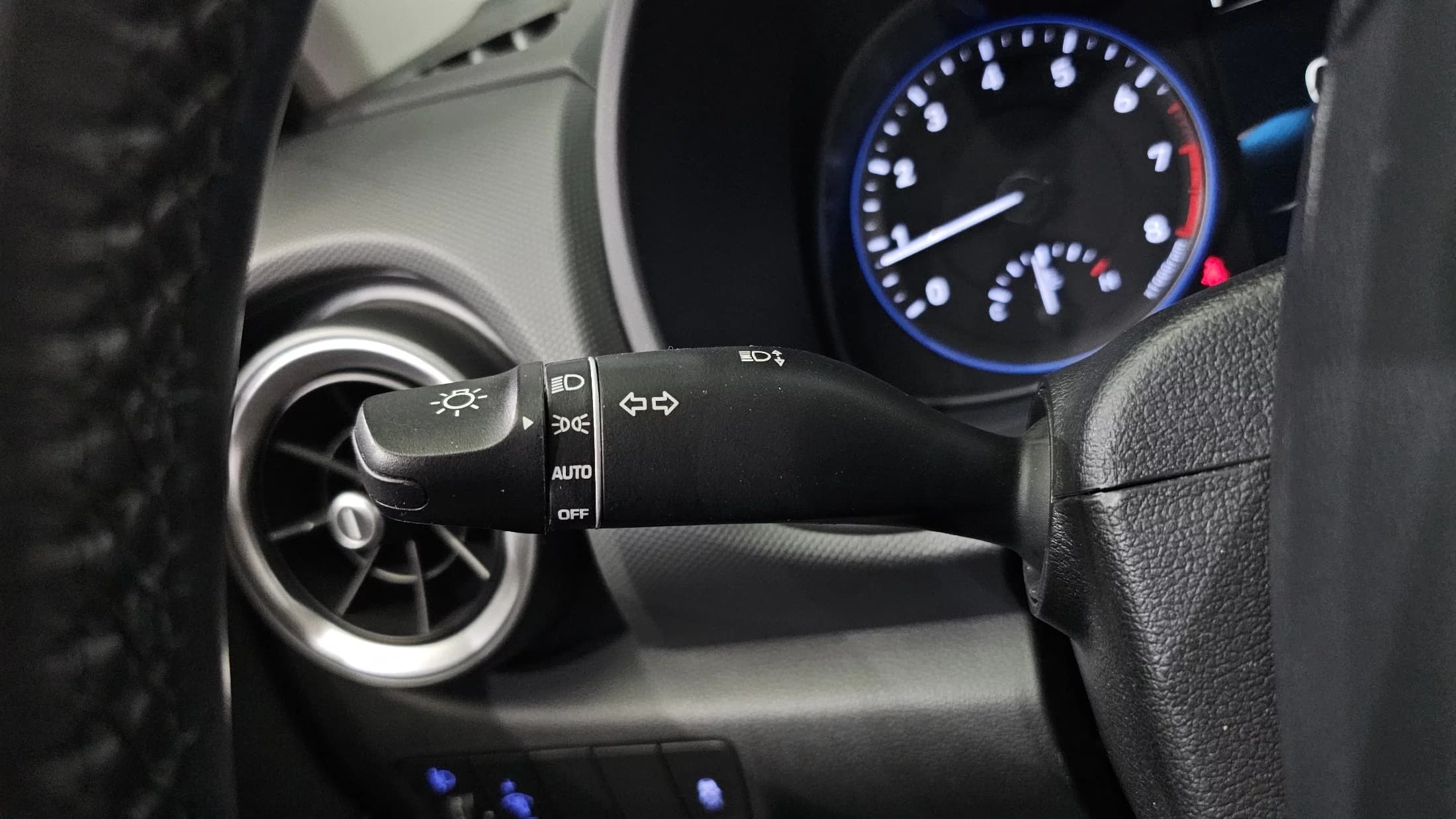Hyundai Kona Gasoline 2.0 2WD Smart, 2022 г. 130886 км. — фото 14