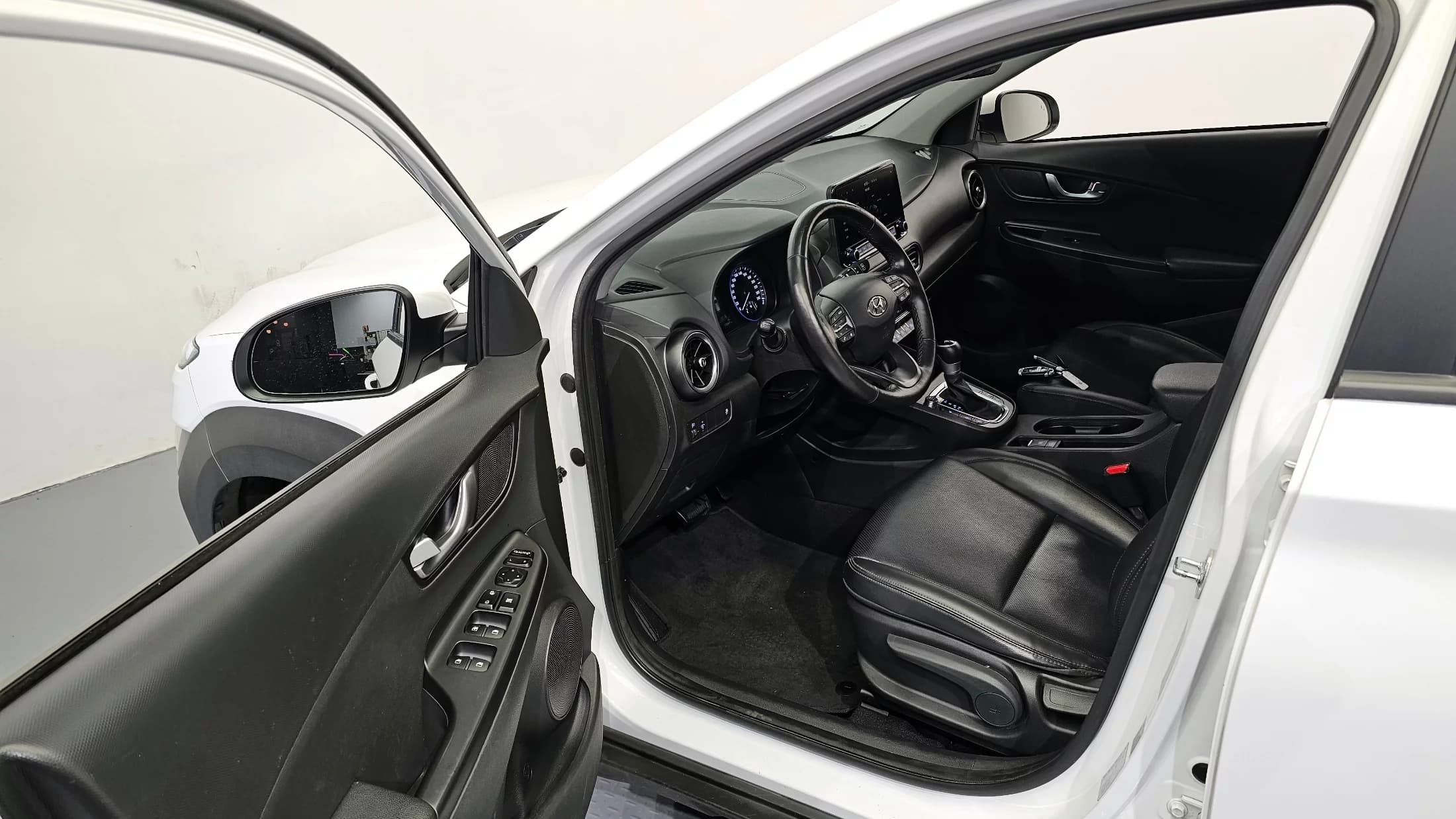 Hyundai Kona Gasoline 2.0 2WD Smart, 2022 г. 130886 км. — фото 10