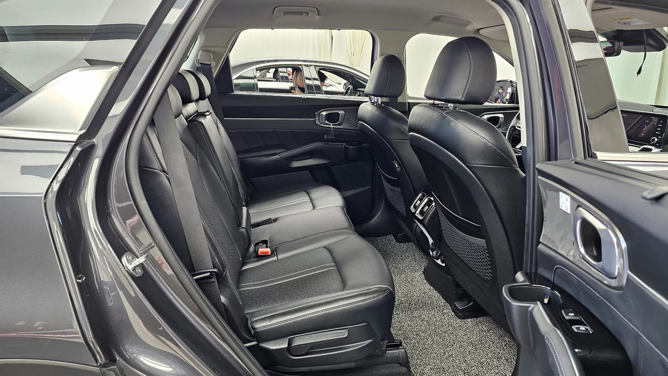 Kia Sorento Gasoline 2.5T 2WD Noblesse, 2021 г. 72310 км. — фото 12