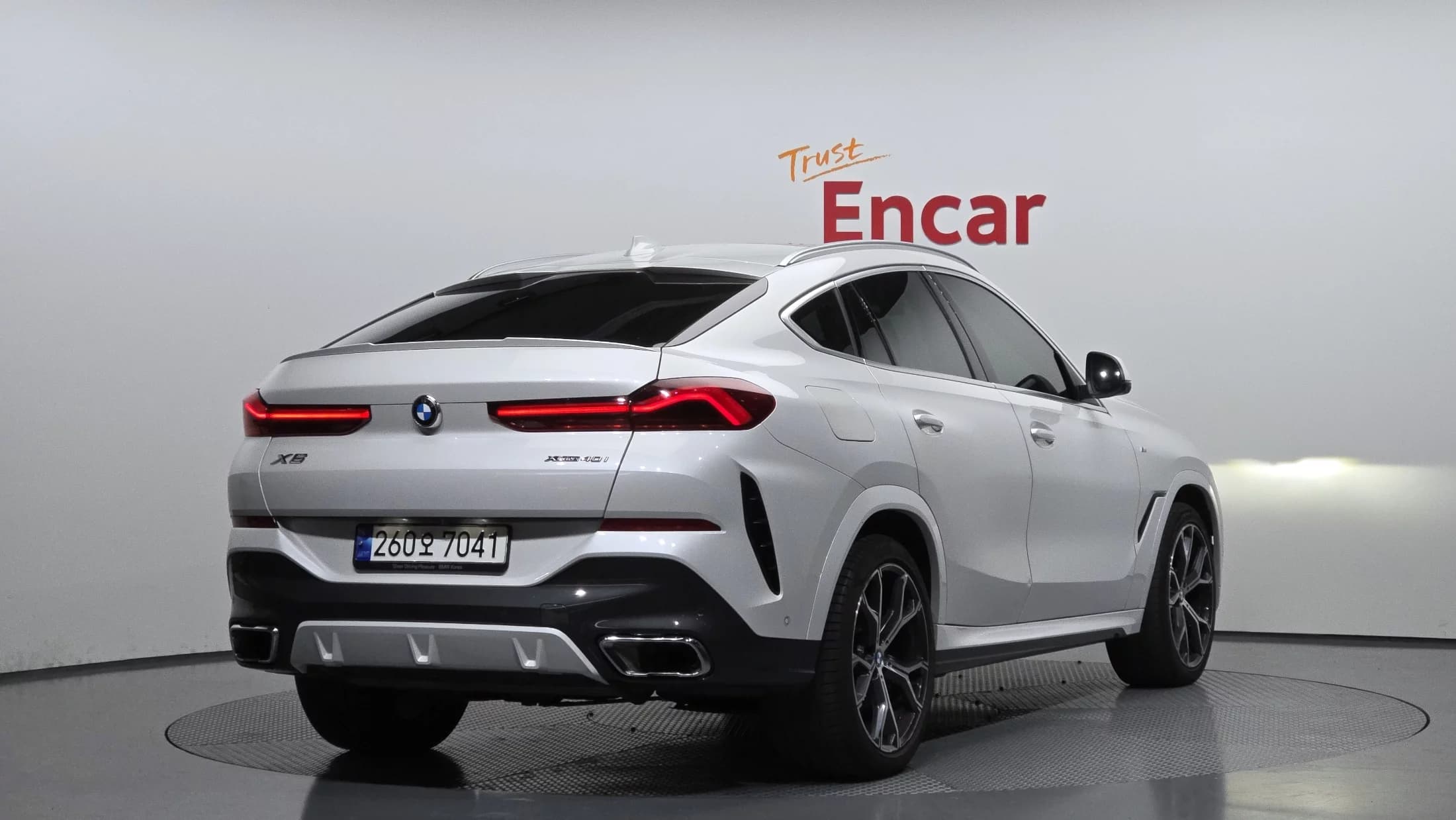 BMW X6 xDrive40i M Sport, 2023 г. 55346 км. — фото 2