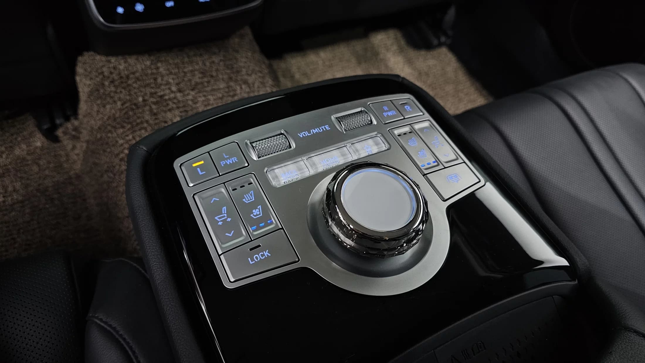 Genesis G80 Gasoline 2.5 Turbo AWD, 2024 г. 29923 км. — фото 18