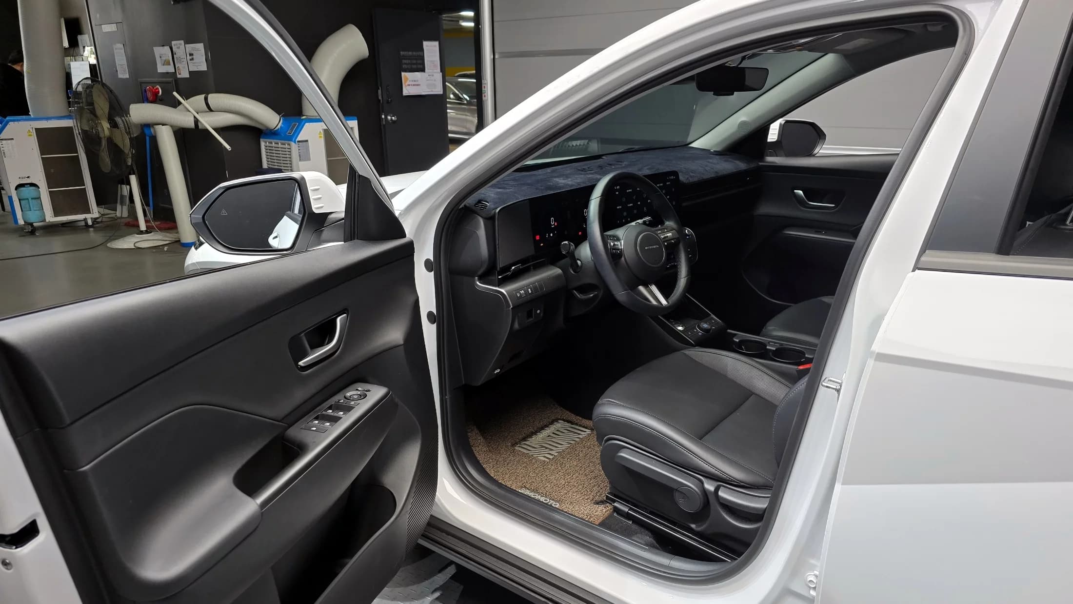 Hyundai Kona Gasoline 1.6 Turbo 2WD Modern, 2024 г. 23045 км. — фото 11