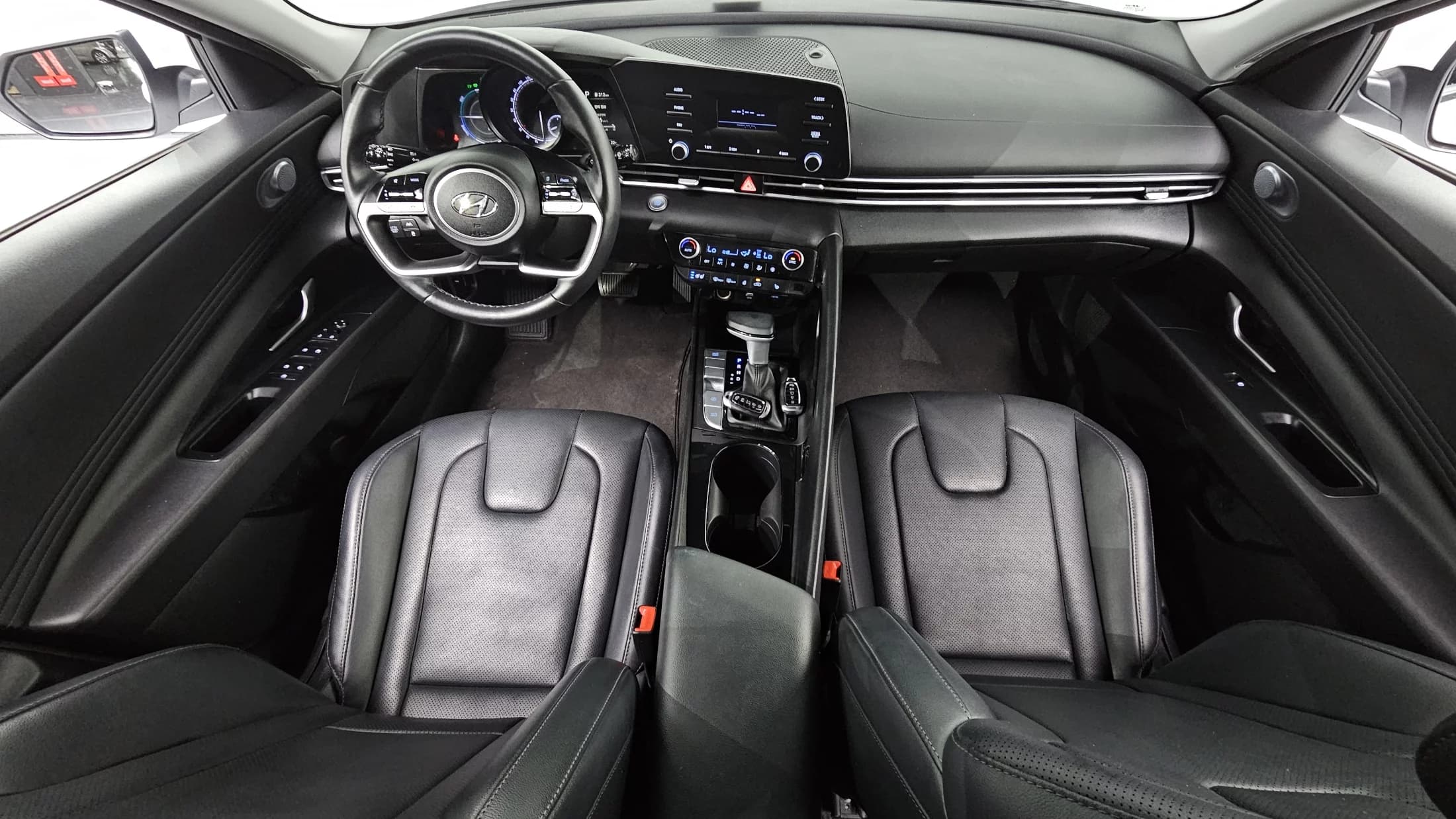 Hyundai AVANTE (Хендай Элантра) Modern, гибрид, 2021 г. 88315 км. — фото 7