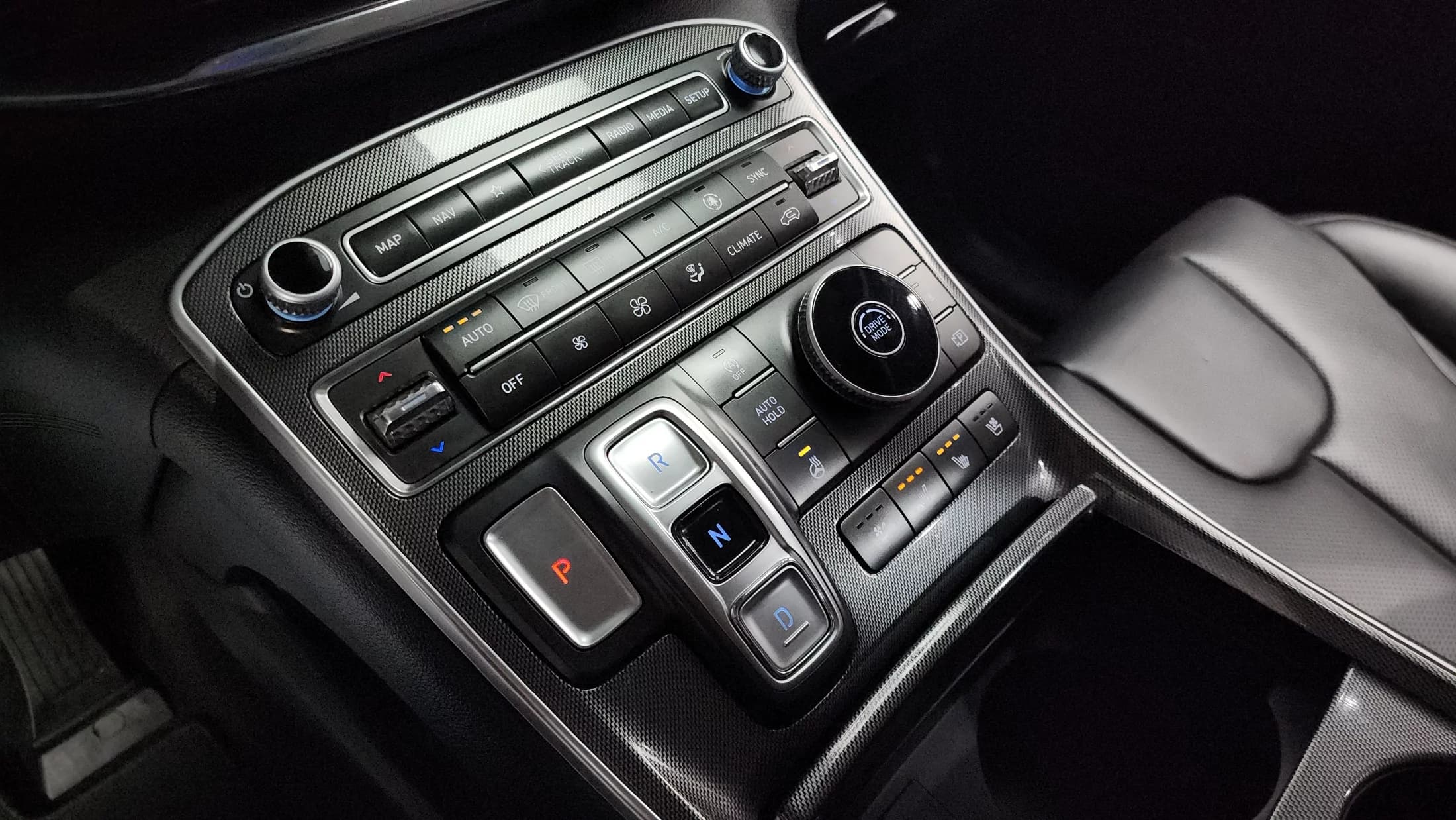 Hyundai Santa Fe Gasoline 2.5T 2WD Exclusive, 2023 г. 60487 км. — фото 9
