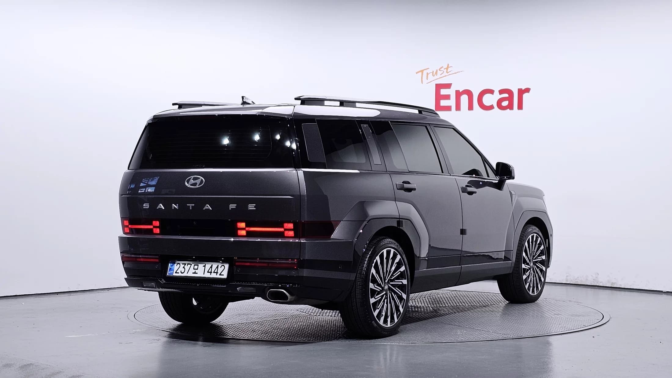 Hyundai Santa Fe Gasoline 2.5T 2WD Calligraphy, 2023 г. 20926 км. — фото 2