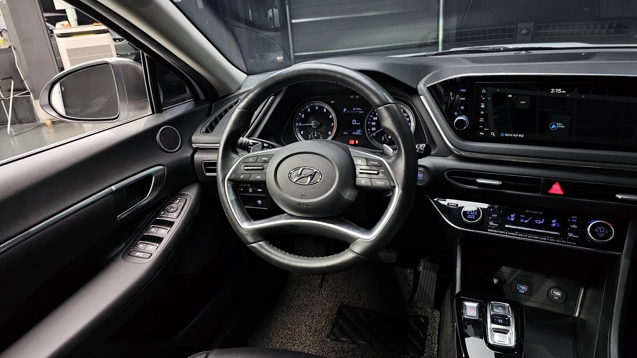 Hyundai Sonata 2.0 Premium Family, 2021 г. 47799 км. — фото 13