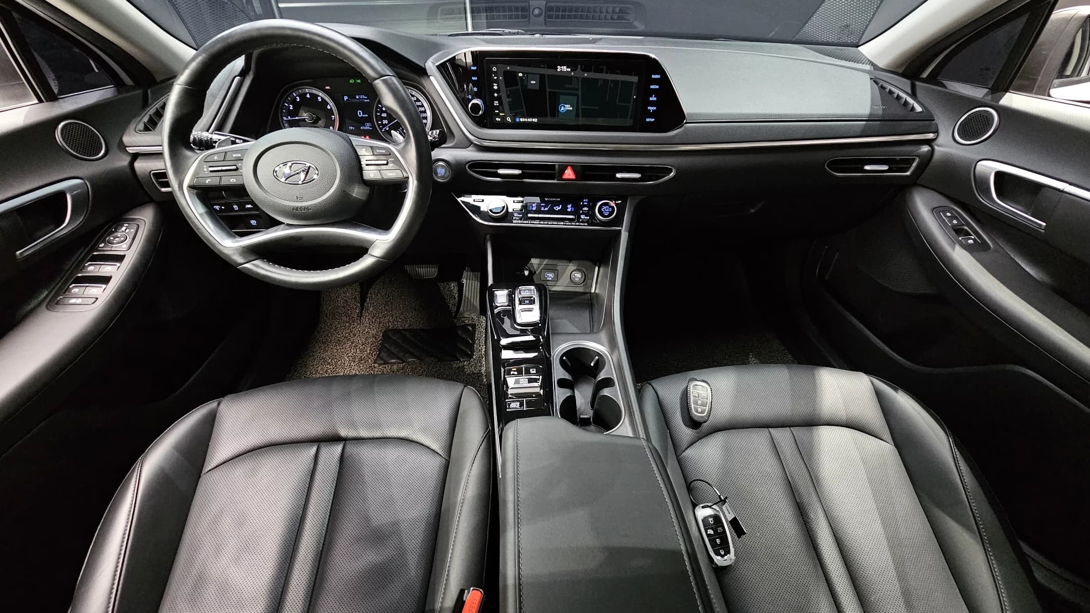 Hyundai Sonata 2.0 Premium Family, 2021 г. 47799 км. — фото 7