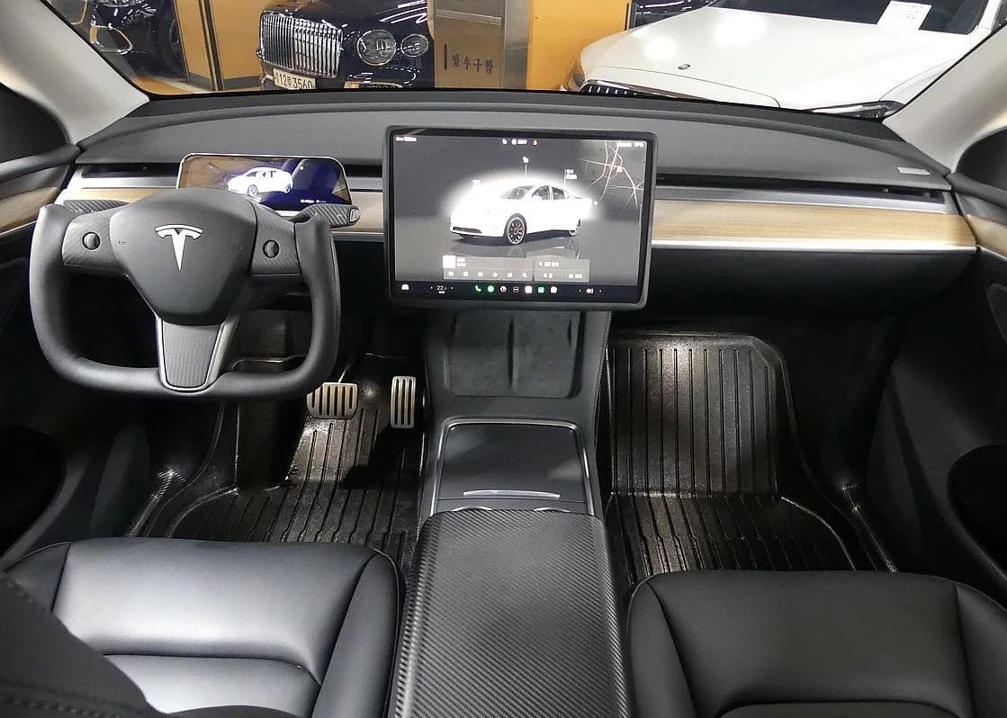 Tesla Model Y Performance, электромобиль, 2024 г. 17818 км. — фото 7