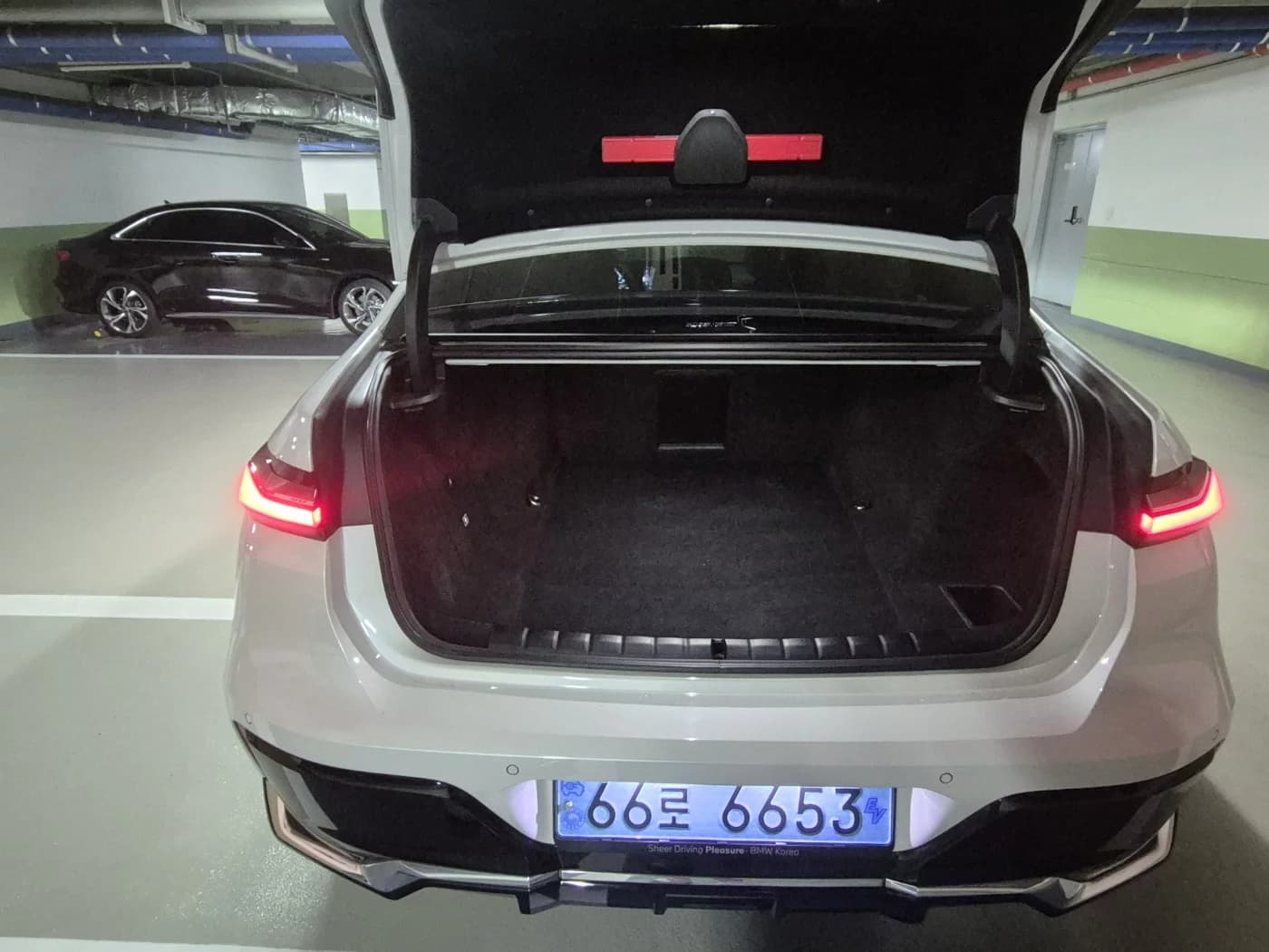 BMW i7 eDrive 50 M Sport, электромобиль, 2023 г. 81488 км. — фото 7