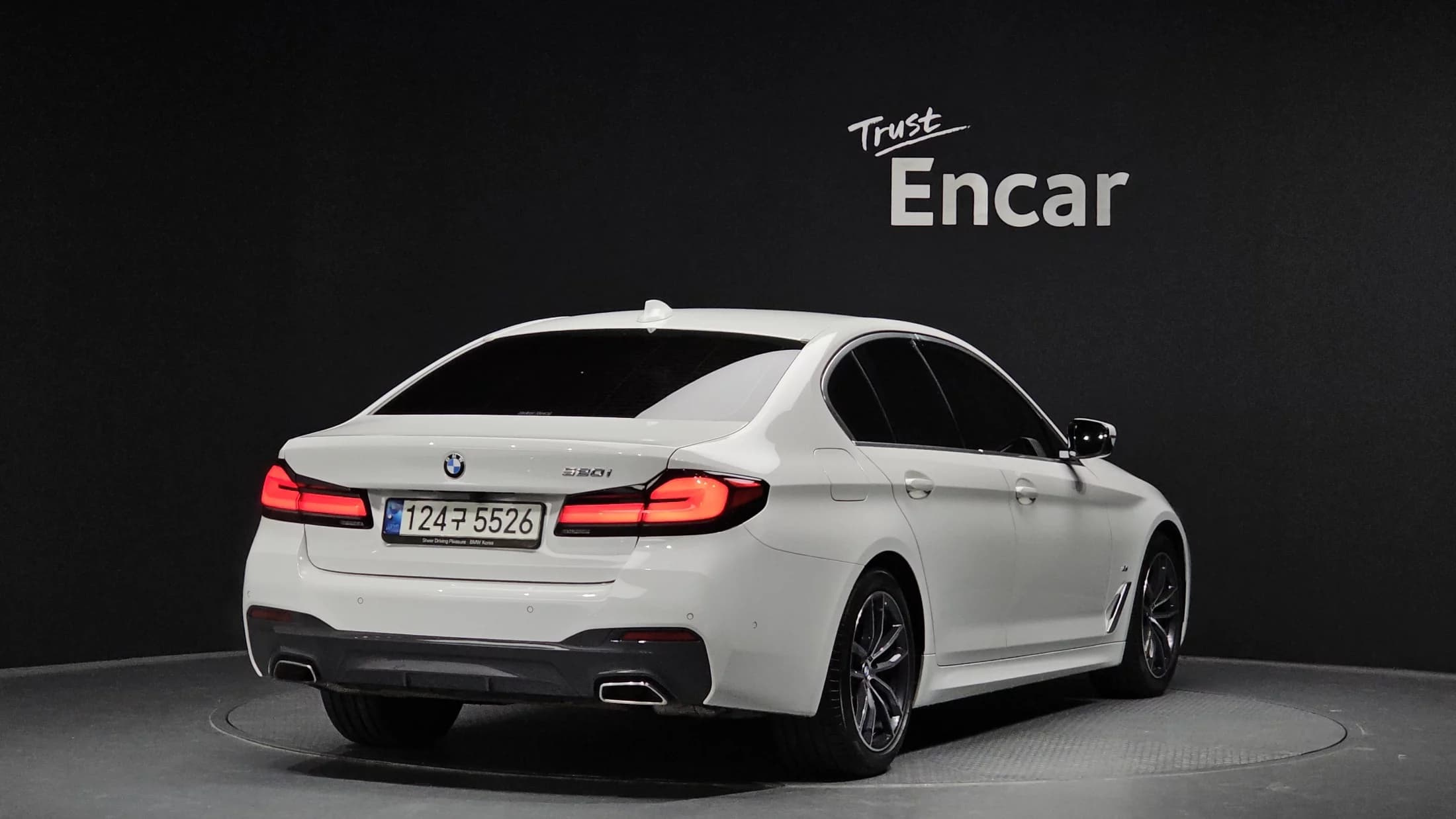 BMW 5-Series 520i M Sport, 2021 г. 66940 км. — фото 2