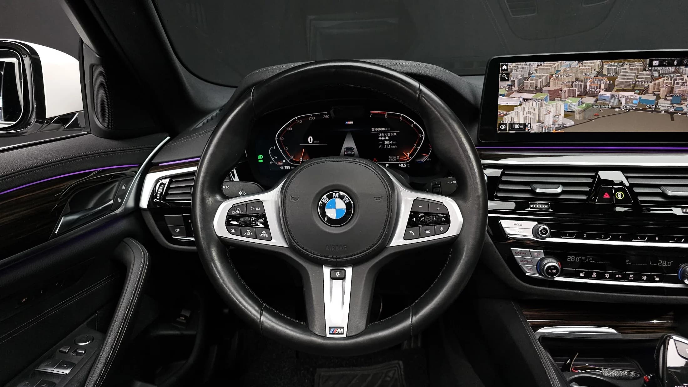 BMW 5-Series 520i M Sport, 2021 г. 66940 км. — фото 13