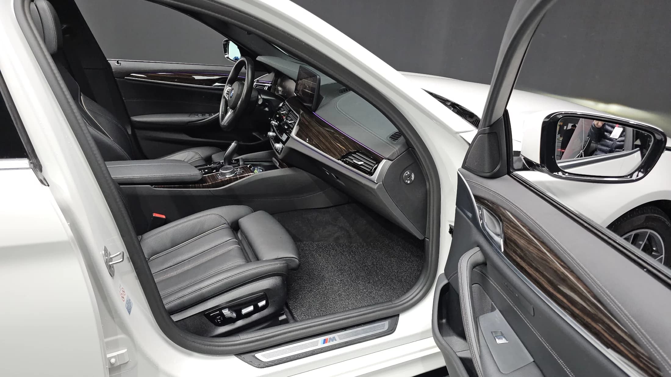 BMW 5-Series 520i M Sport, 2021 г. 66940 км. — фото 10