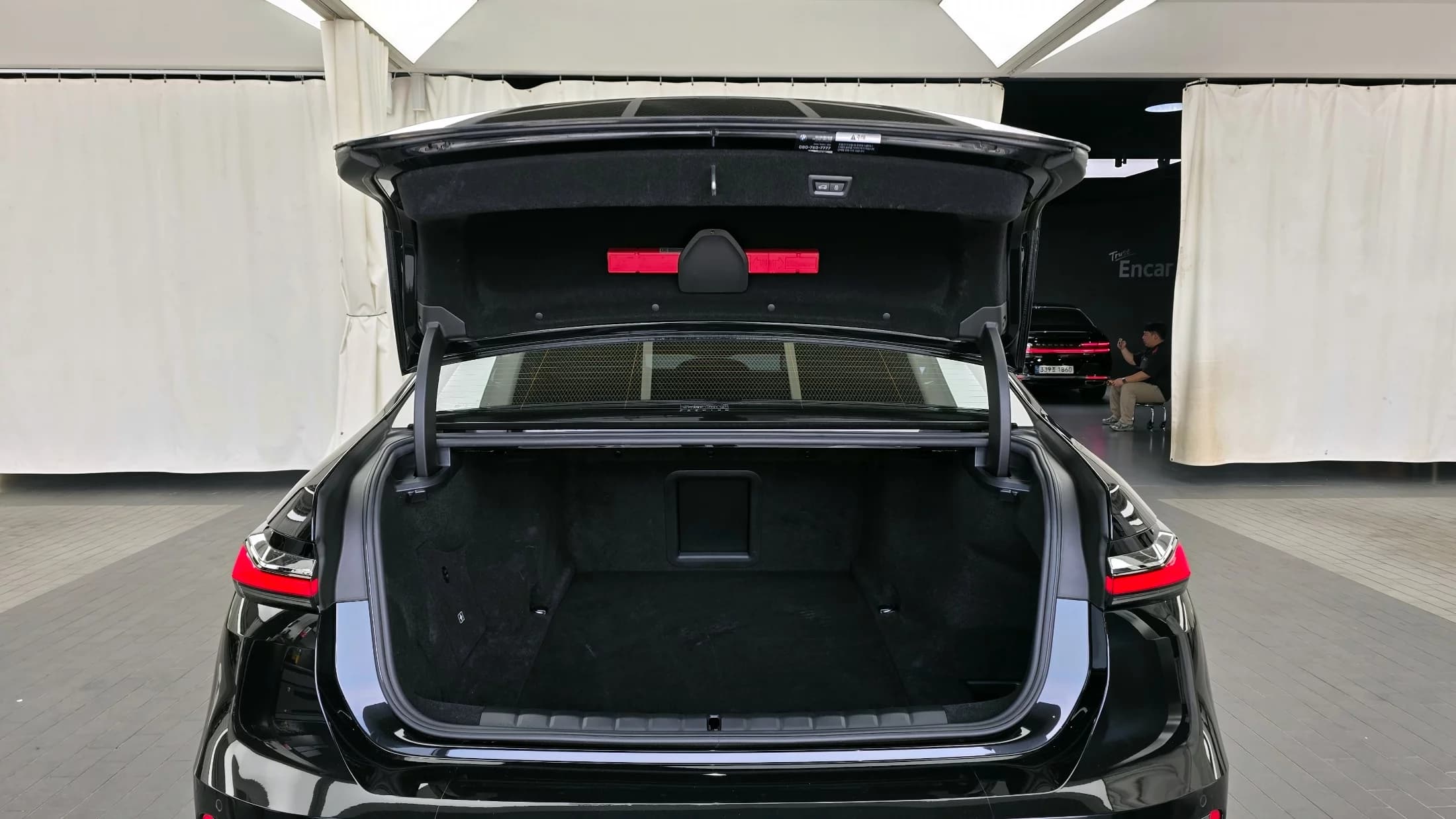 BMW i7 xDrive 60 M sport, электромобиль, 2023 г. 36466 км. — фото 20
