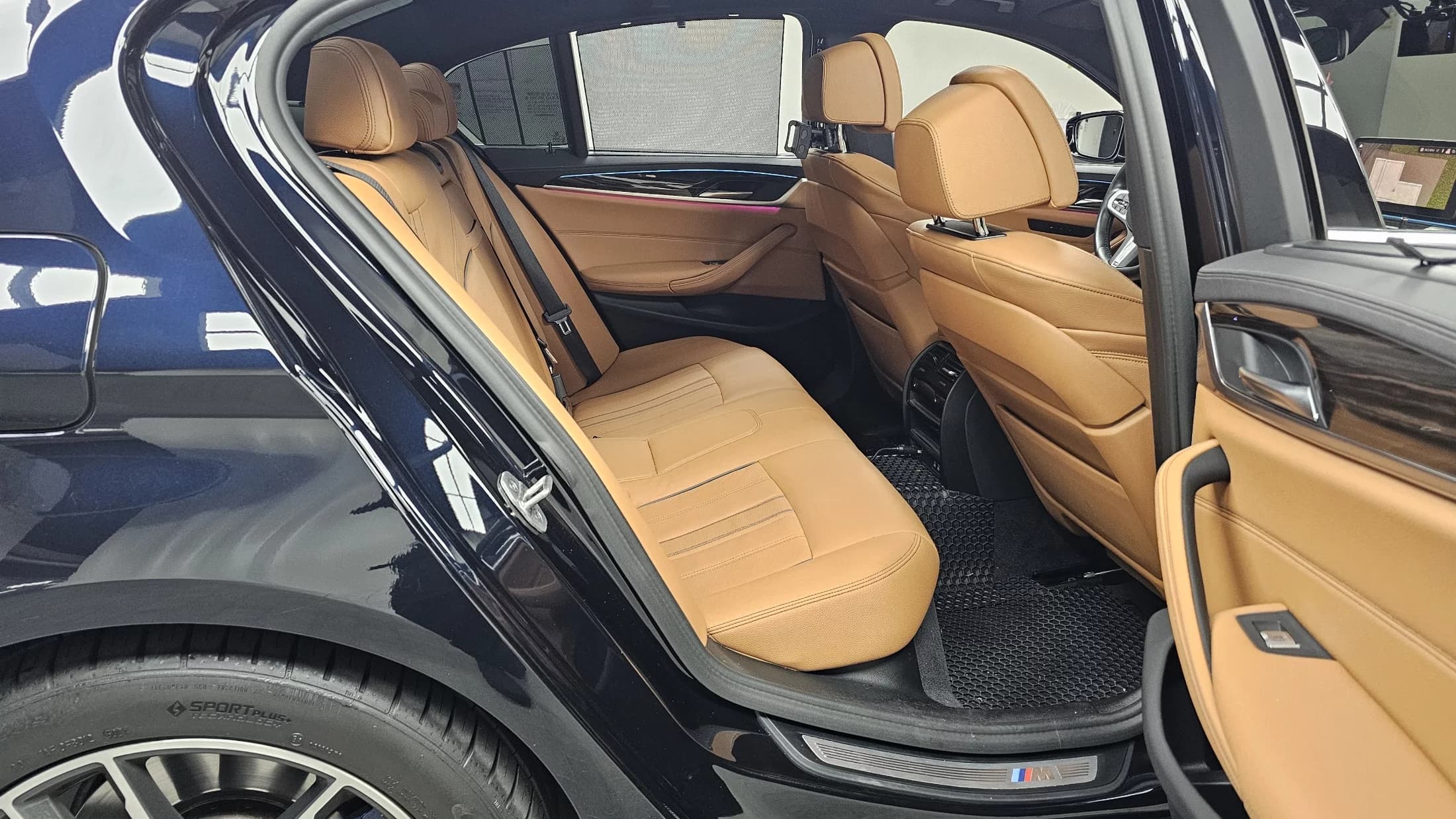 BMW 5-Series 520i M Sport, 2022 г. 58084 км. — фото 12