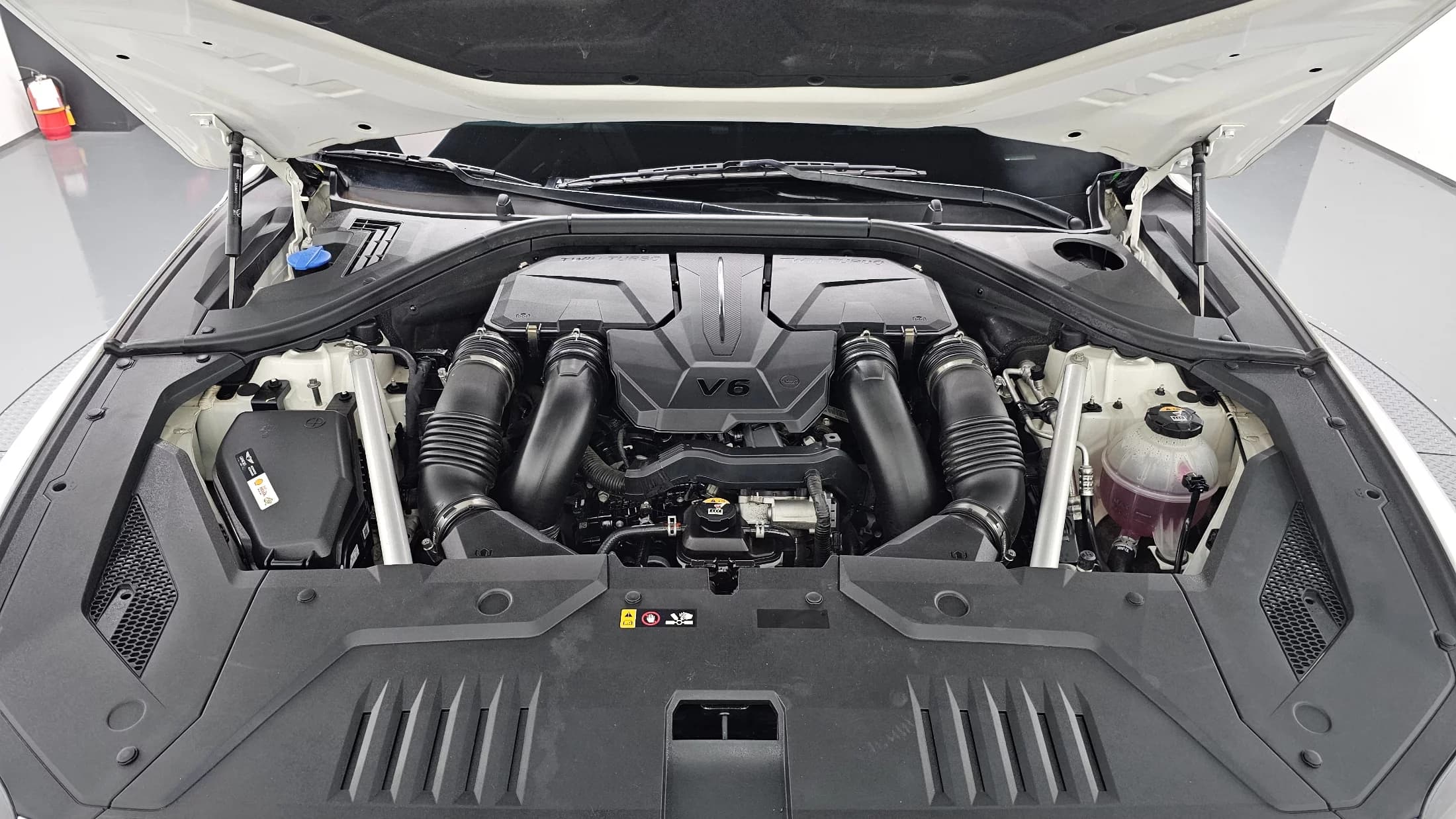 Genesis GV70 3.5T Gasoline AWD, 2022 г. 77035 км. — фото 6