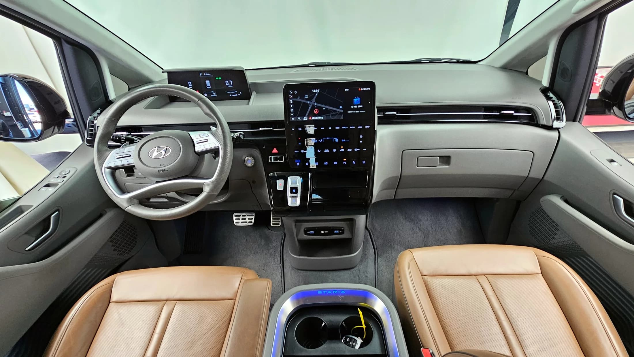 Hyundai Staria 2WD Camping Car Prestige Camper 4Seater, 2024 г. 23583 км. — фото 7
