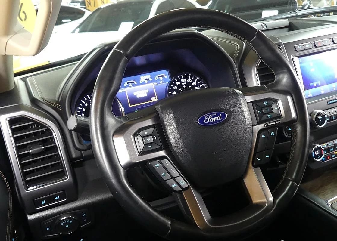 Ford EXPEDITION Platinum 4WD 7Seater, 2021 г. 47078 км. — фото 12