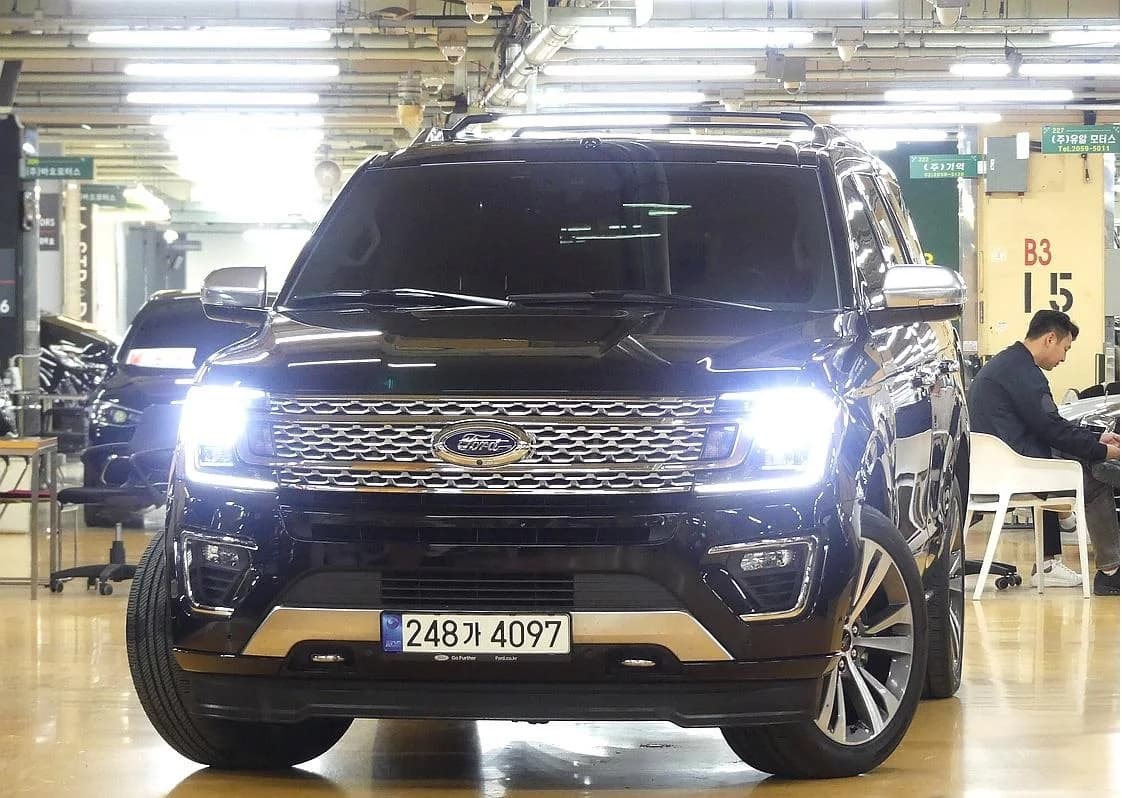 Ford EXPEDITION Platinum 4WD 7Seater, 2021 г. 47078 км. — фото 3