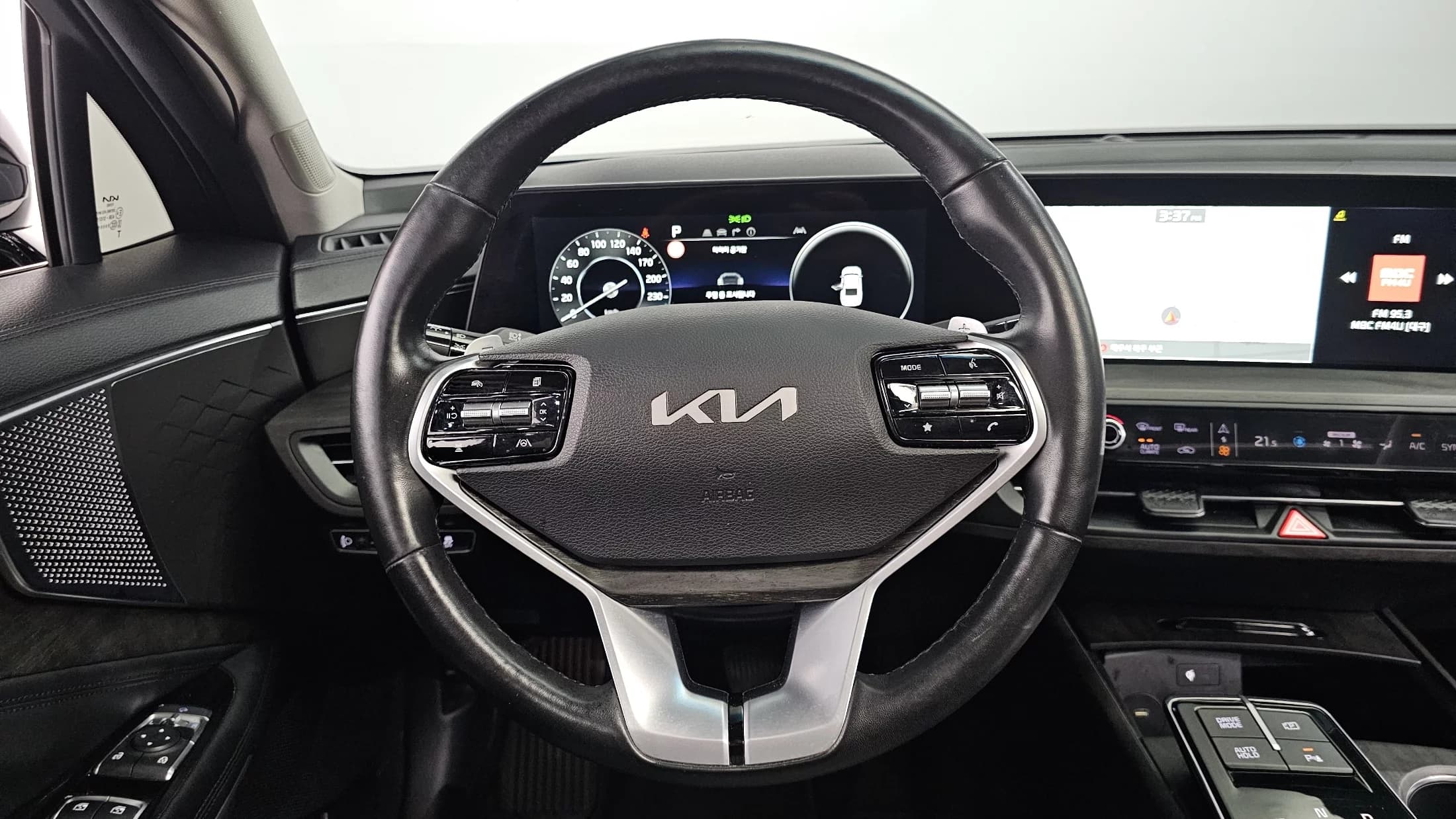 Kia K8 2.5 Gasoline 2WD Noblesse, 2022 г. 95320 км. — фото 13