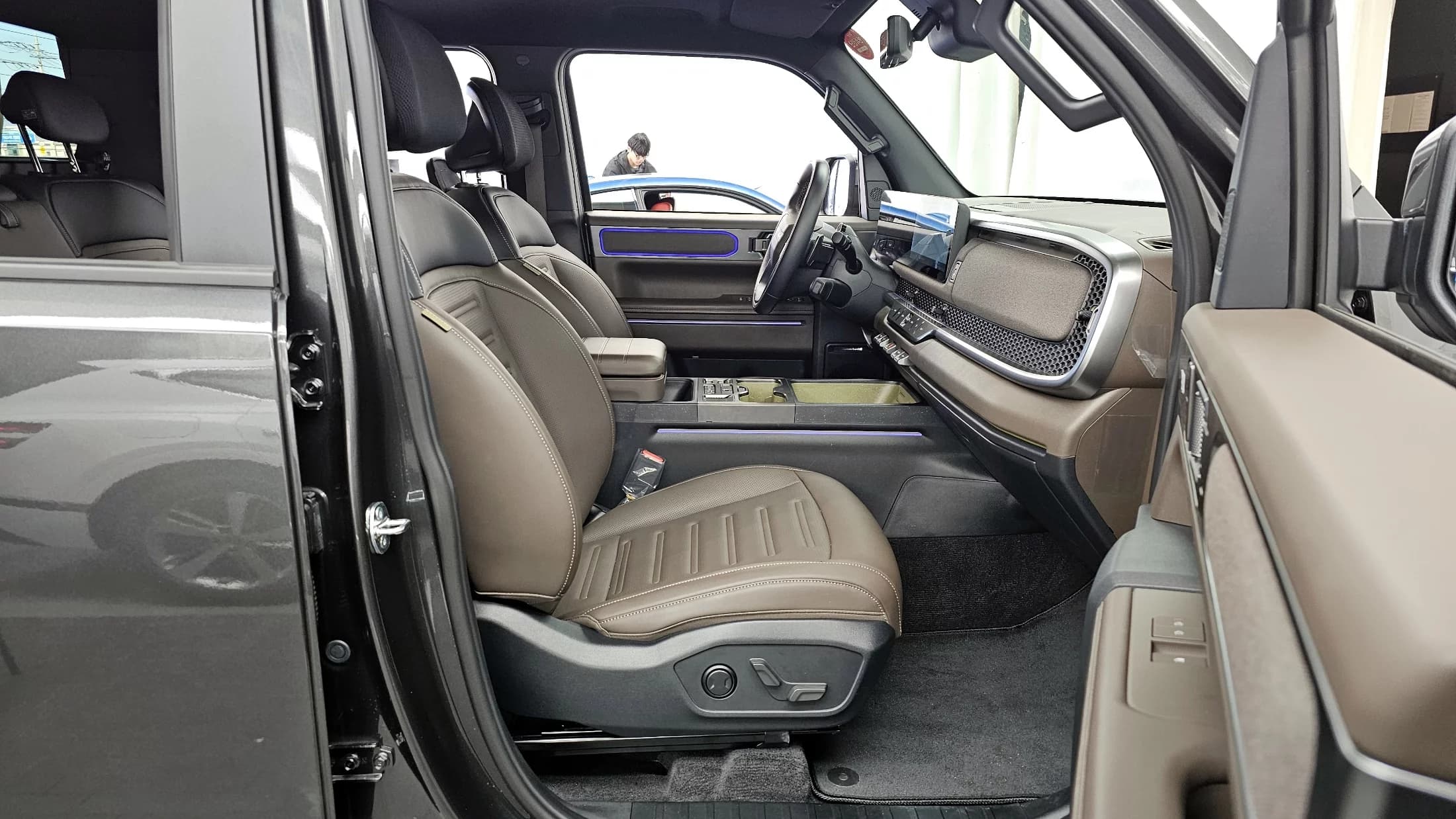 Kia Tasman 2.5T Gasoline 4WD Extreme, 2025 г. 4034 км. — фото 11