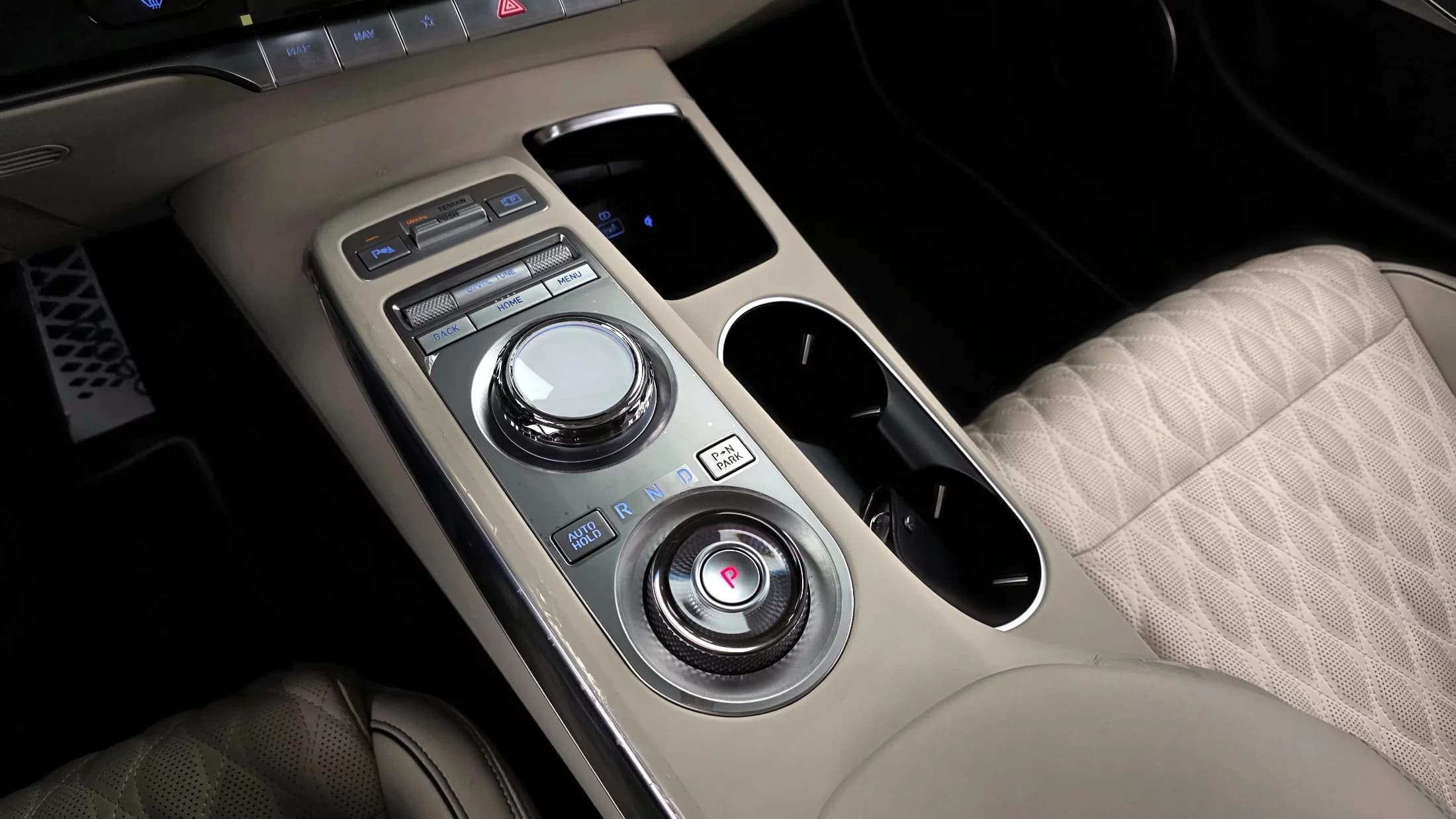 Genesis GV70 2.5T Gasoline AWD, 2023 г. 23910 км. — фото 9