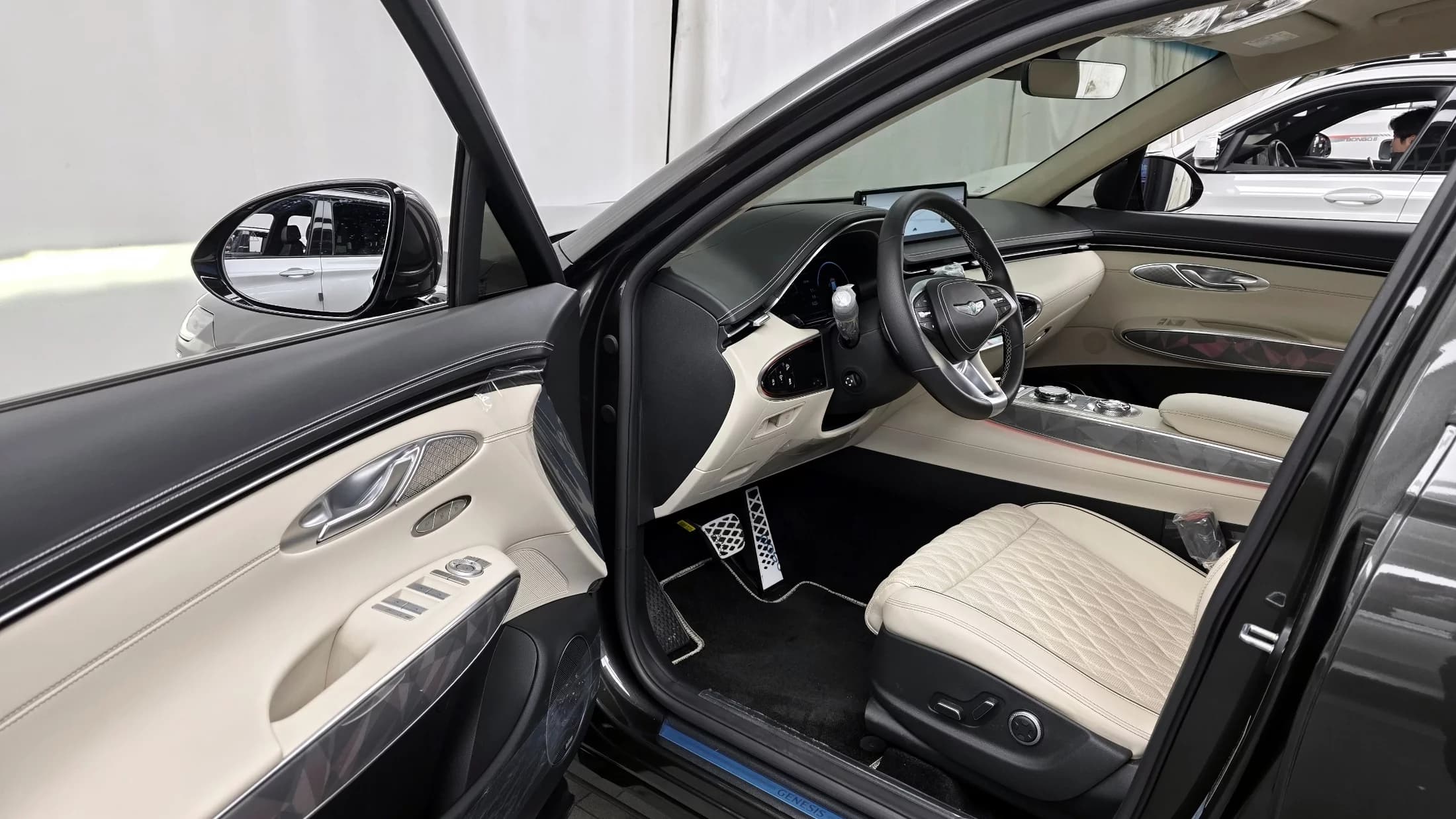 Genesis GV70 2.5T Gasoline AWD, 2023 г. 23910 км. — фото 10