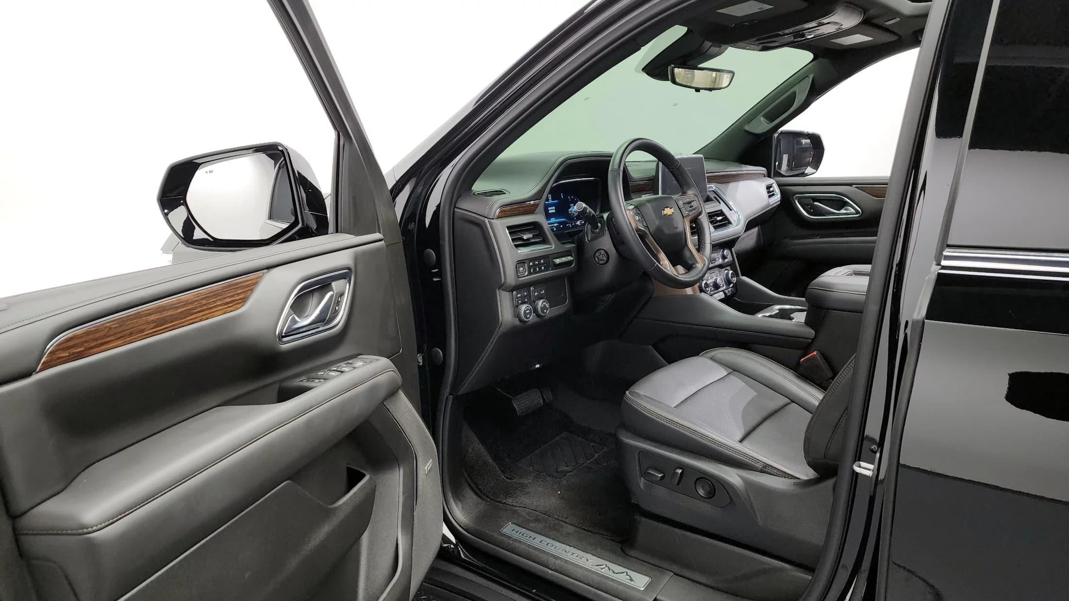 Daewoo Tahoe 6.2 Dark Knight 4WD, 2023 г. 7238 км. — фото 10