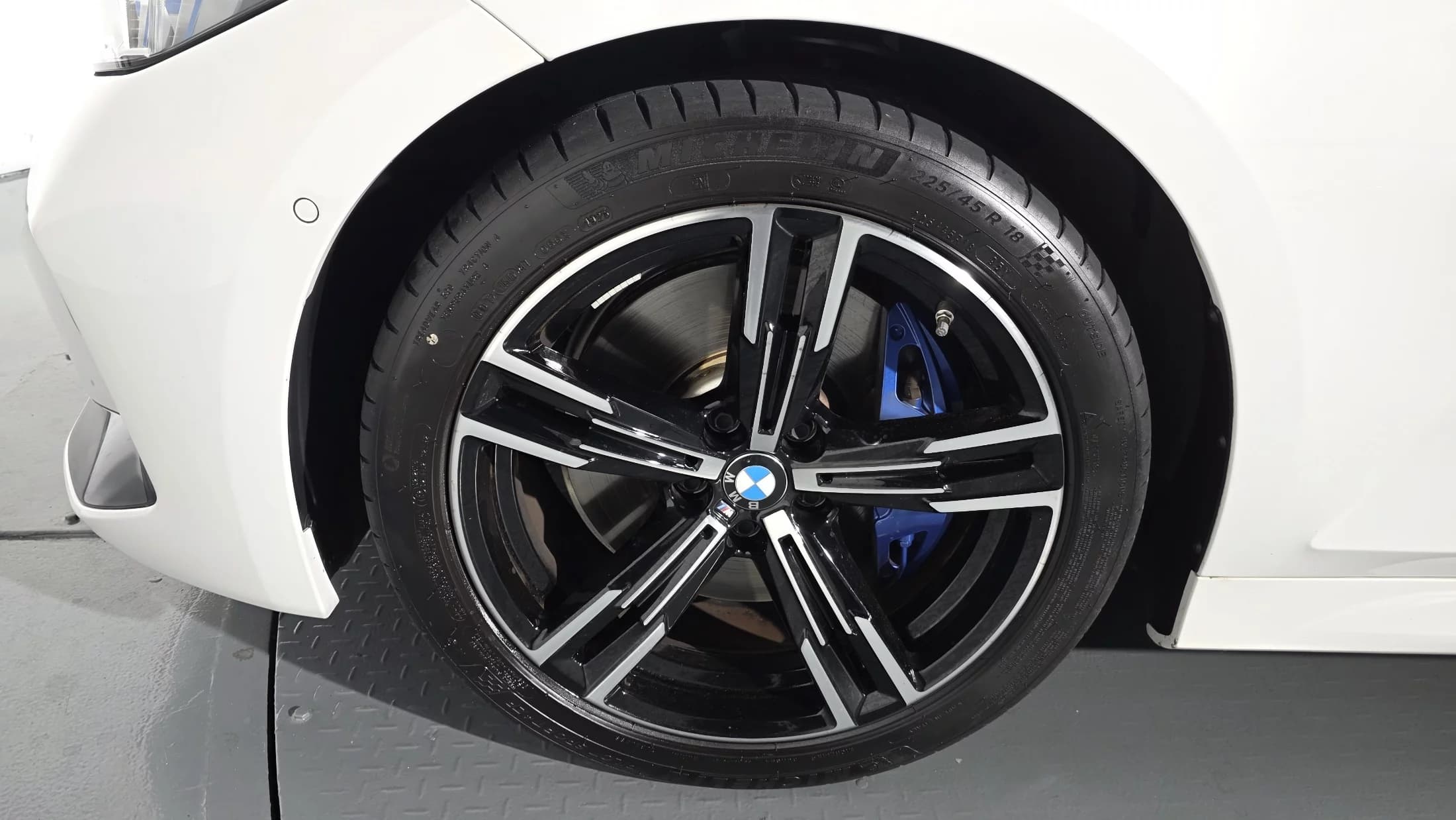 BMW 3-Series 320i M Sport, 2023 г. 18099 км. — фото 4