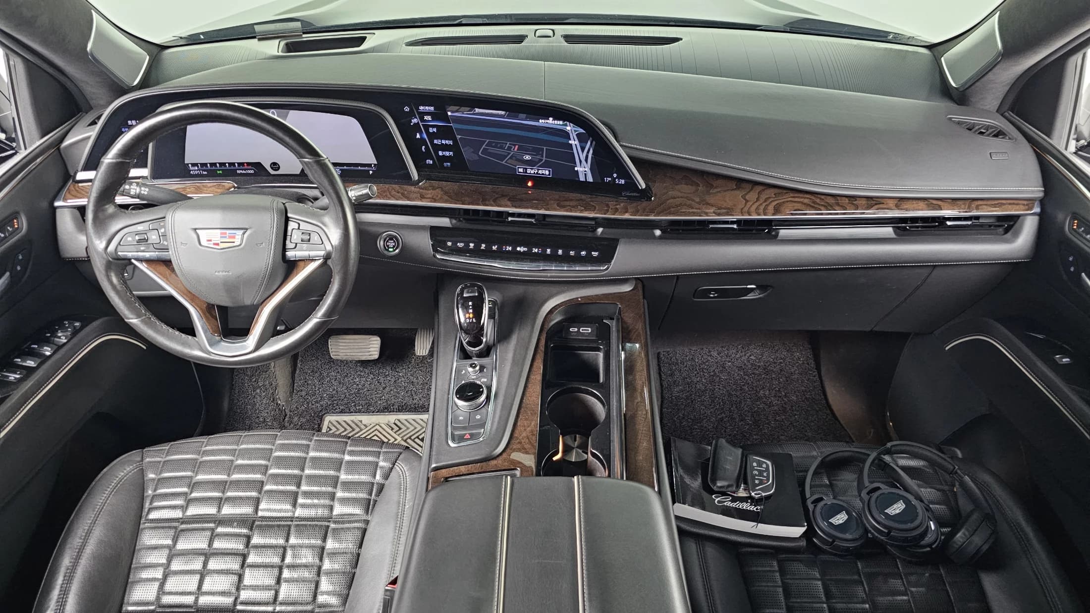 Cadillac Escalade 6.2 ESV ESV Premium Luxury Platinum, 2022 г. 45961 км. — фото 7