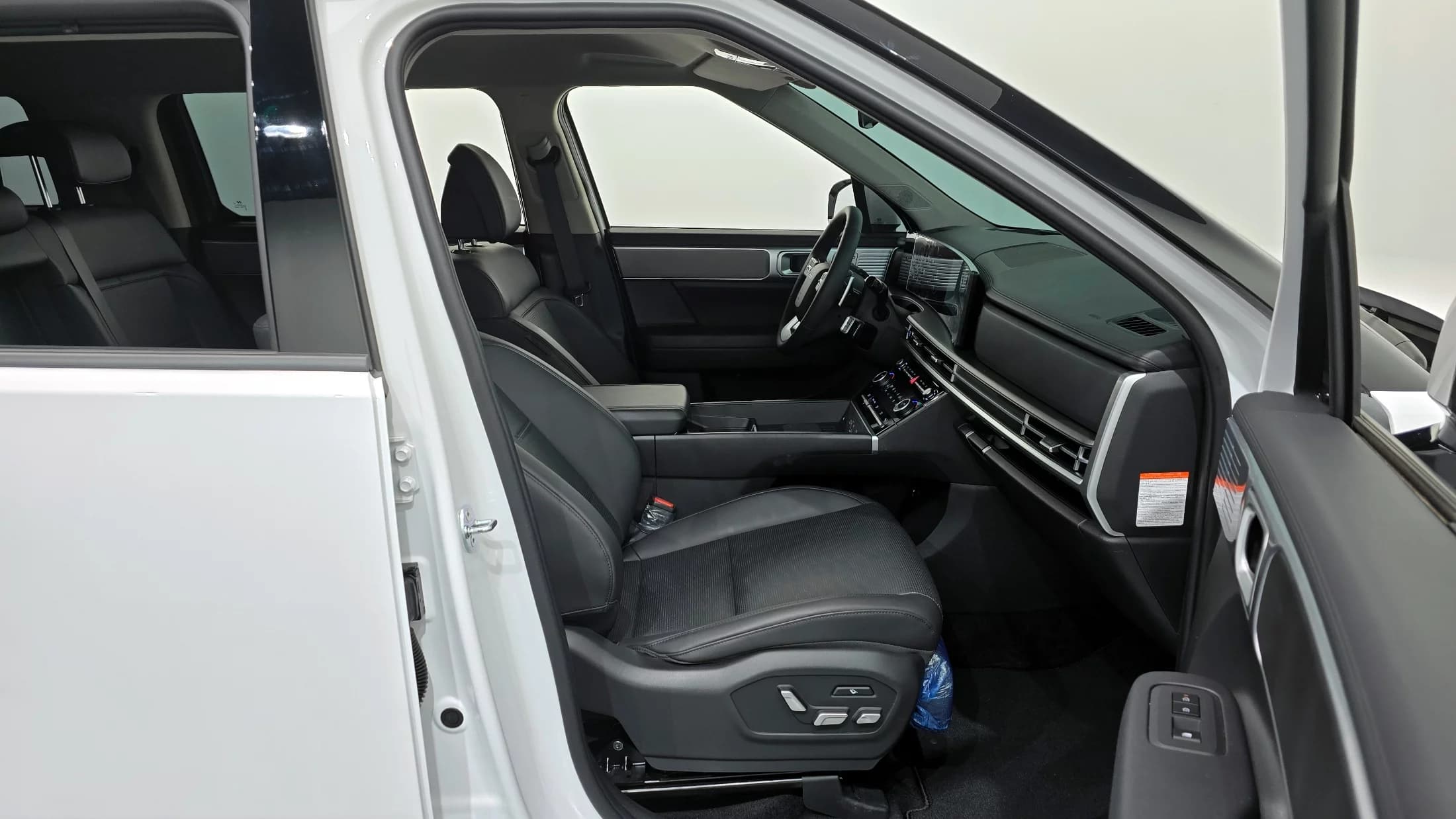 Hyundai Santa Fe HEV 1.6 2WD Prestige, гибрид, 2023 г. 11275 км. — фото 11