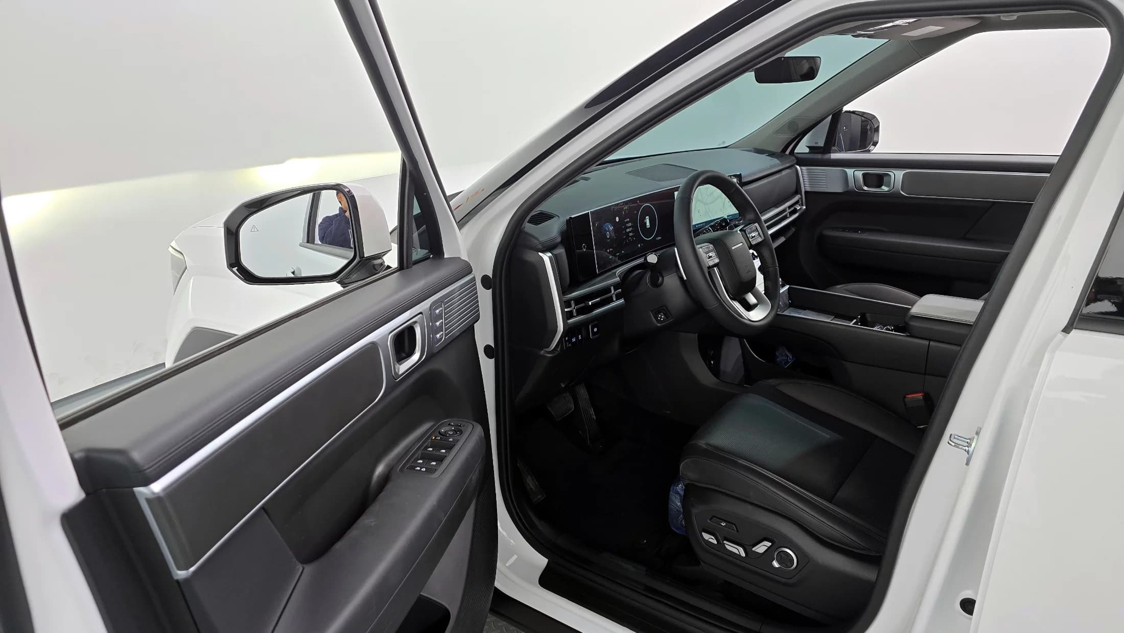 Hyundai Santa Fe HEV 1.6 2WD Prestige, гибрид, 2023 г. 11275 км. — фото 10