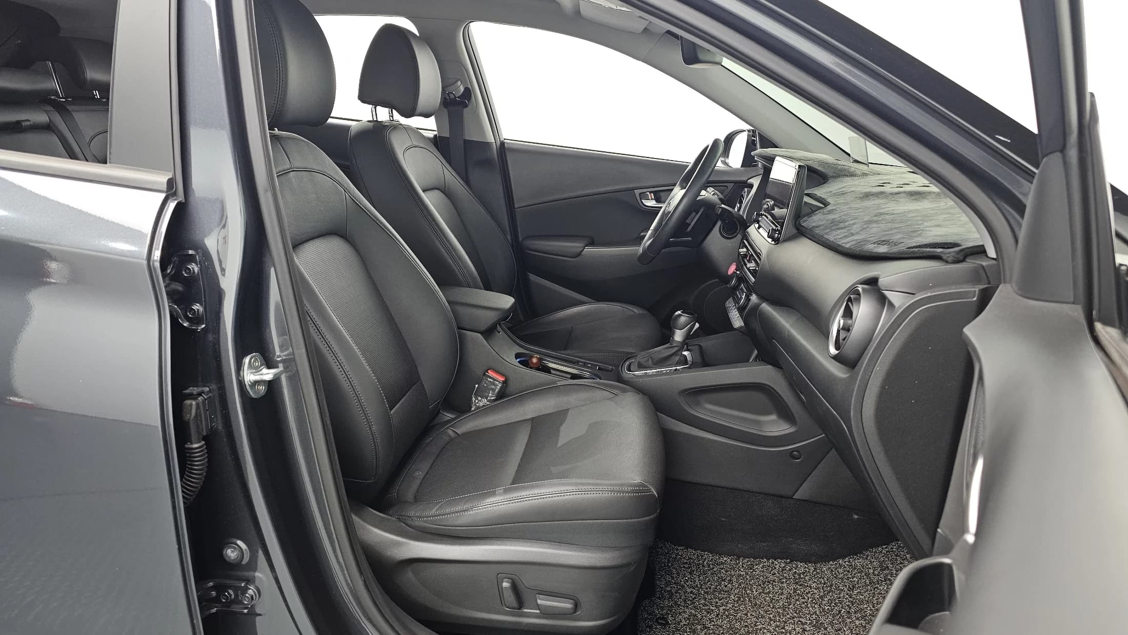 Hyundai Kona Gasoline 1.6 Turbo 2WD Inspiration, 2021 г. 32064 км. — фото 10